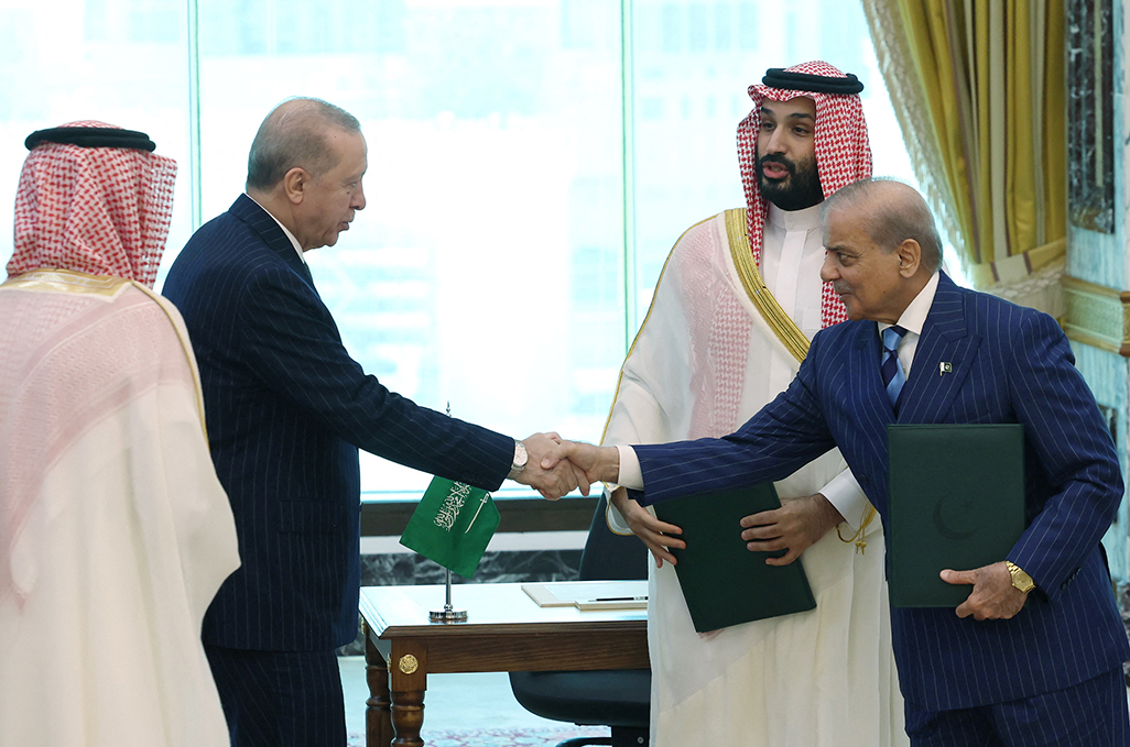 cover Saudi Arabia, Turkey, Pakistan pledge mutual defence as Middle East turmoil escalates