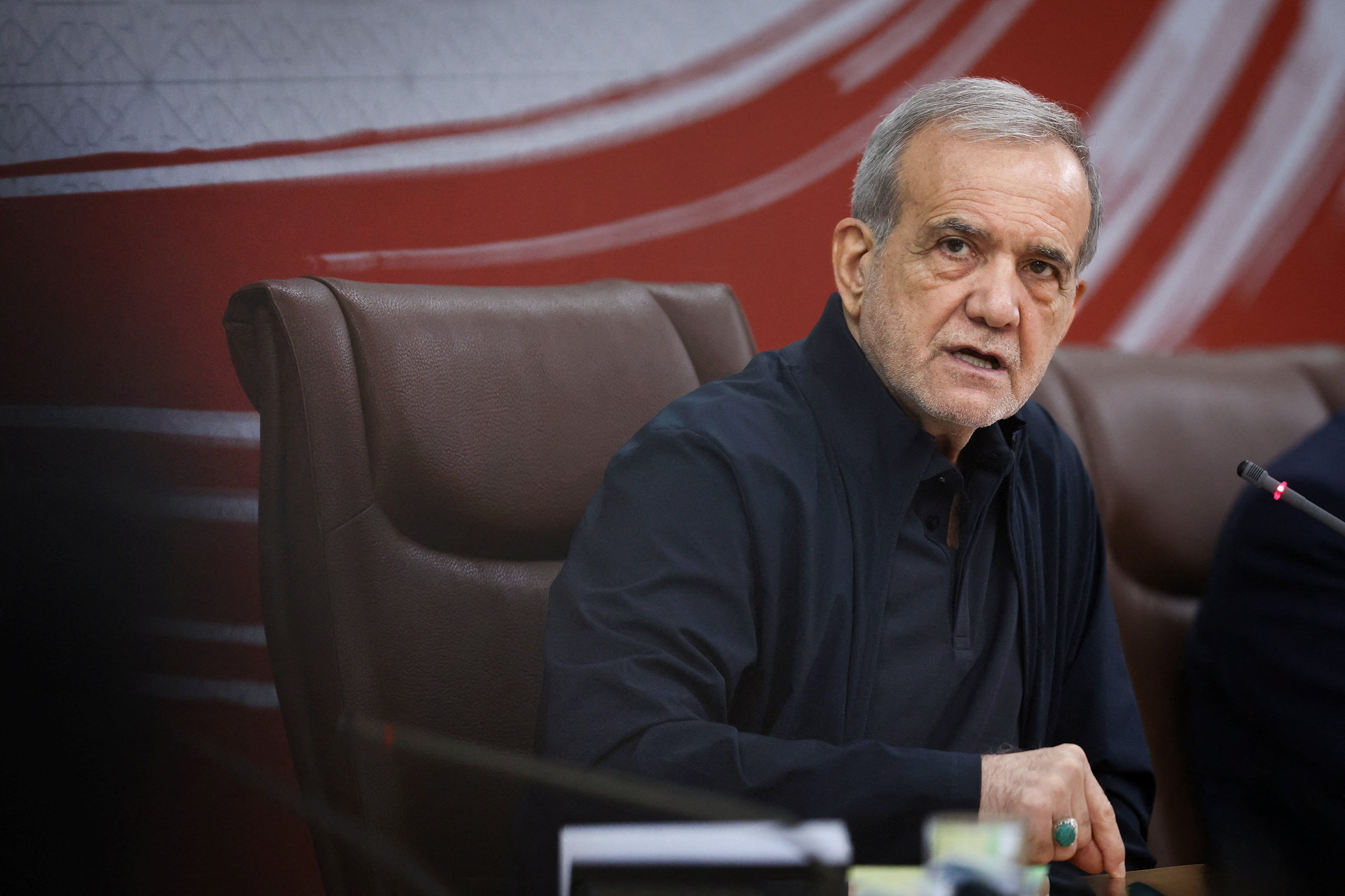 image Iran says Oman deal is in &#8216;final stages&#8217; but US must act to open Hormuz