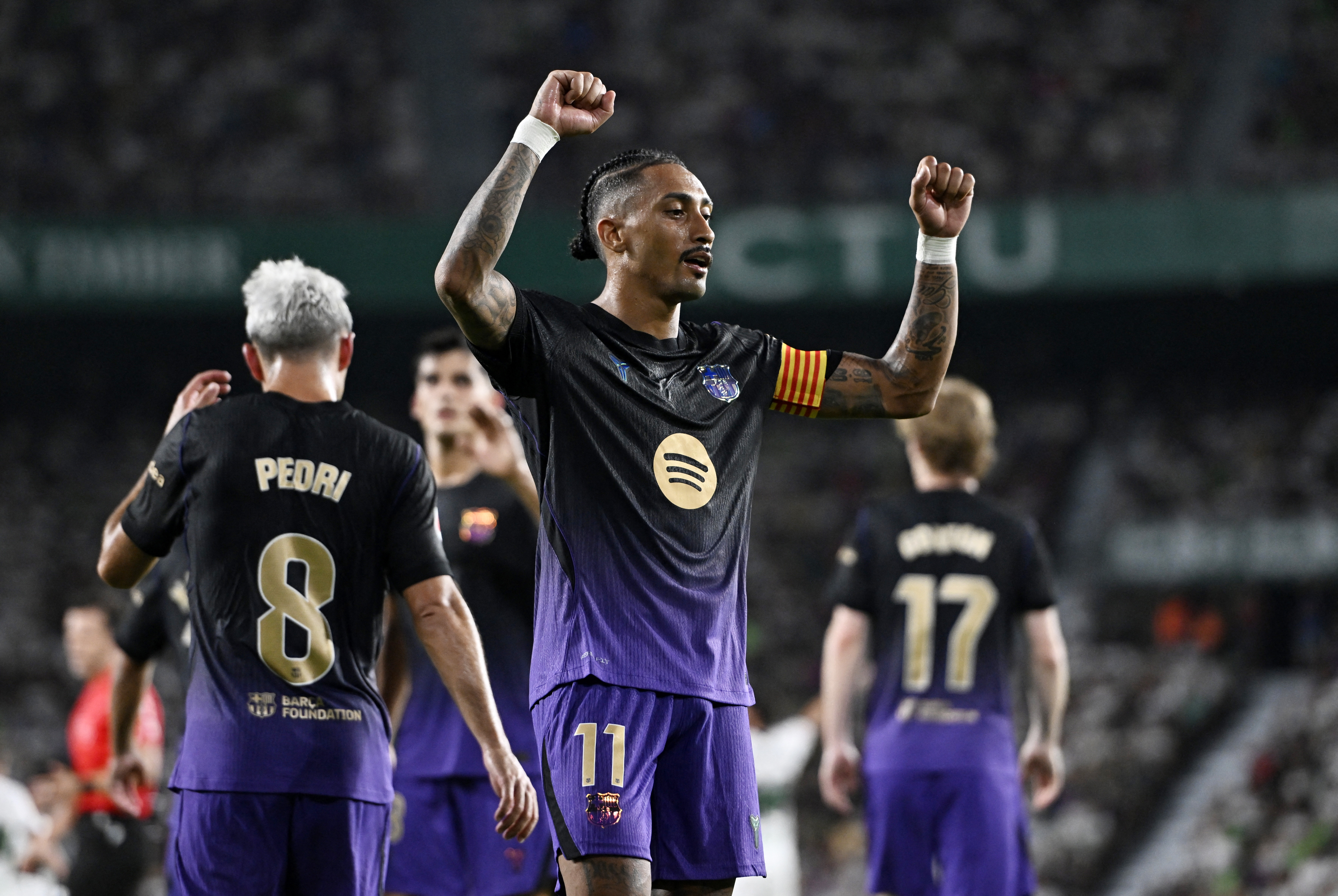 cover Barcelona launch LaLiga title defence with five-star Elche demolition