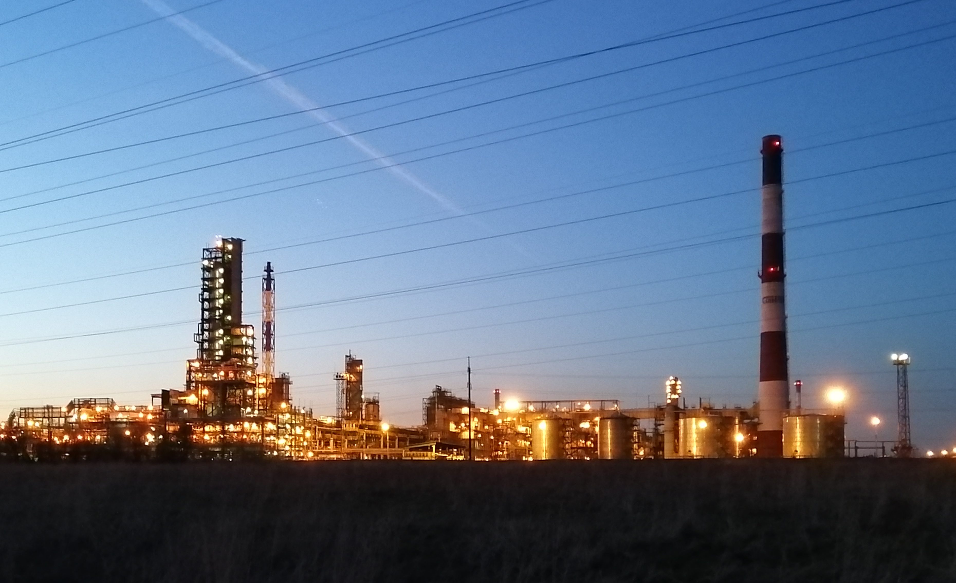 cover Oil refinery in Russia&#8217;s Yaroslavl is on fire after Ukrainian drone attack