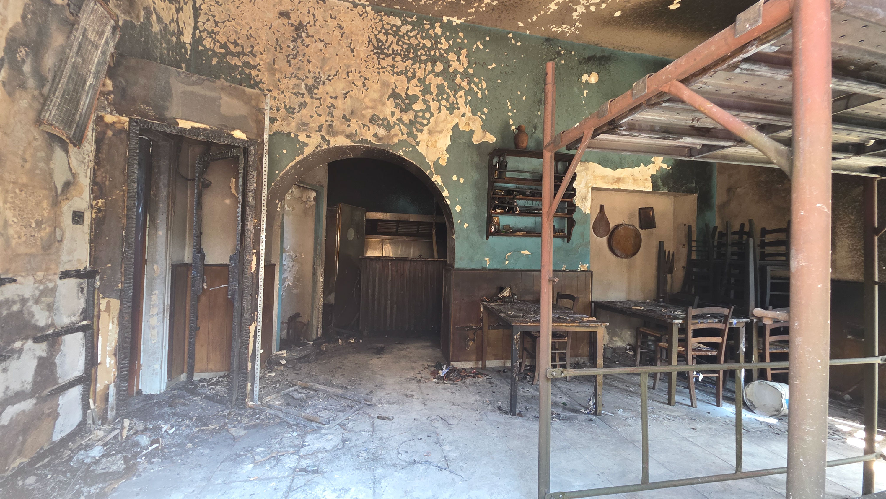 image Fire causes ‘extensive damage’ to Chlorakas restaurant