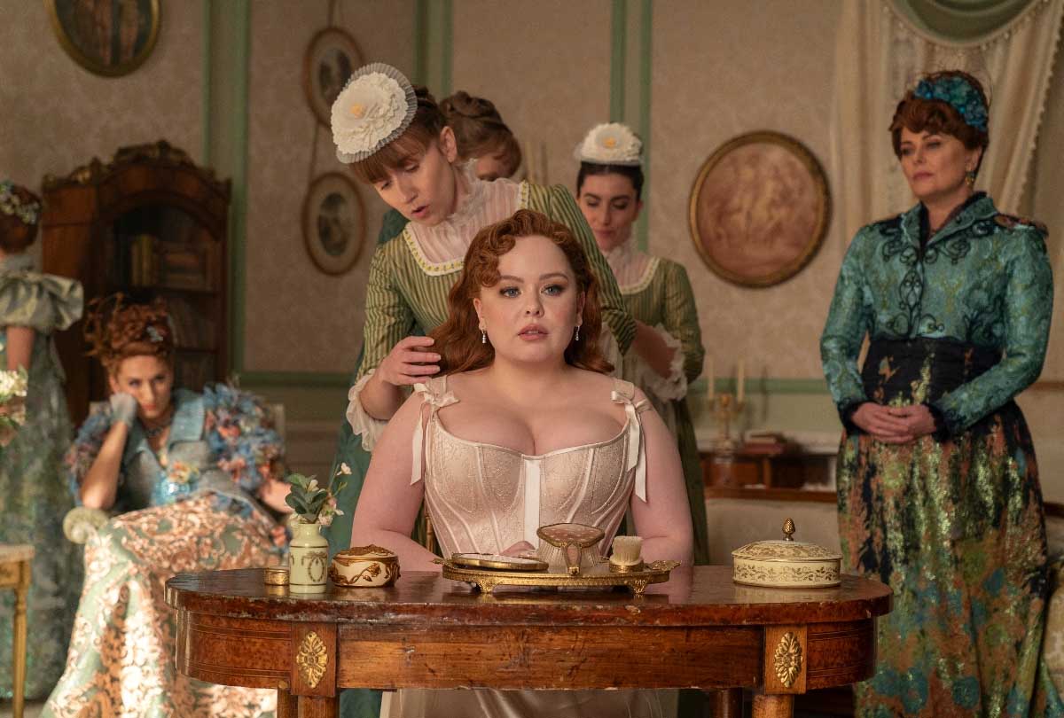 cover Six of history’s most dangerous fashion trends