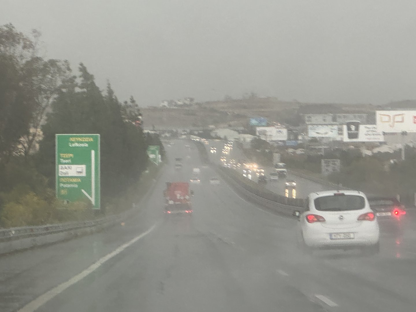 cover Police urge caution as torrential rain hits Nicosia-Limassol highway
