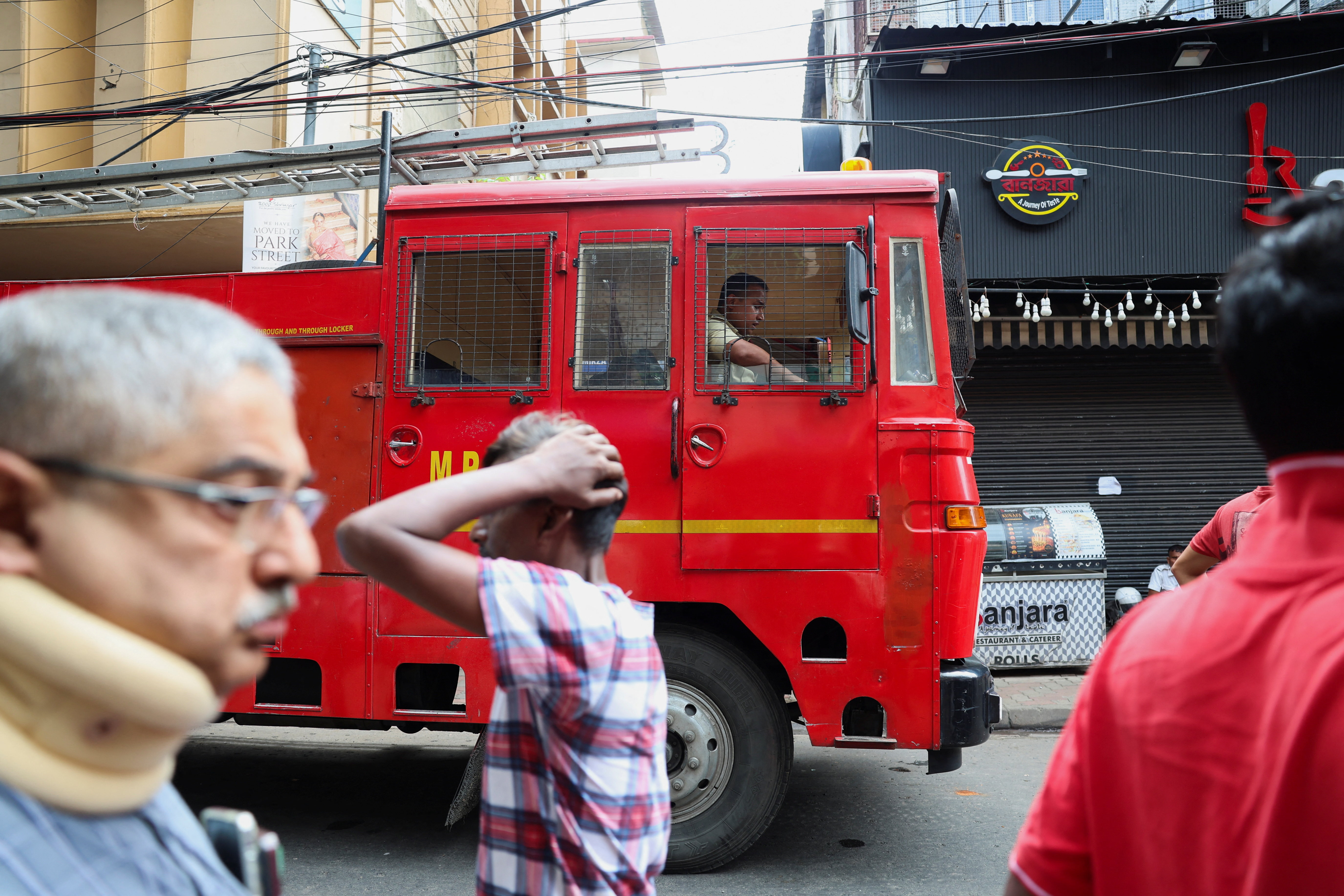 cover At least nine killed in Kolkata hotel fire