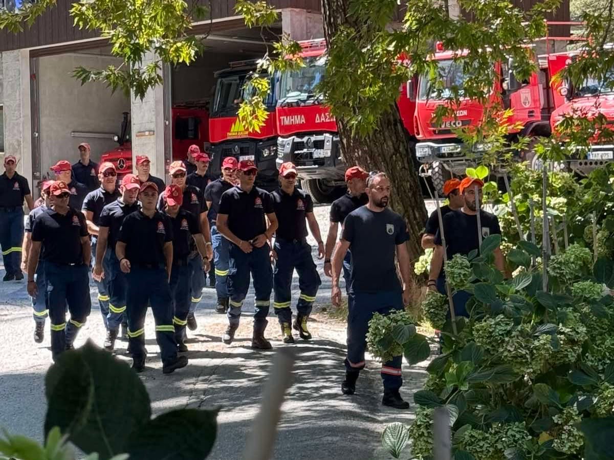 El Equipo Griego De Bomberos Se Une A Su Primera Operación Real En Chipre