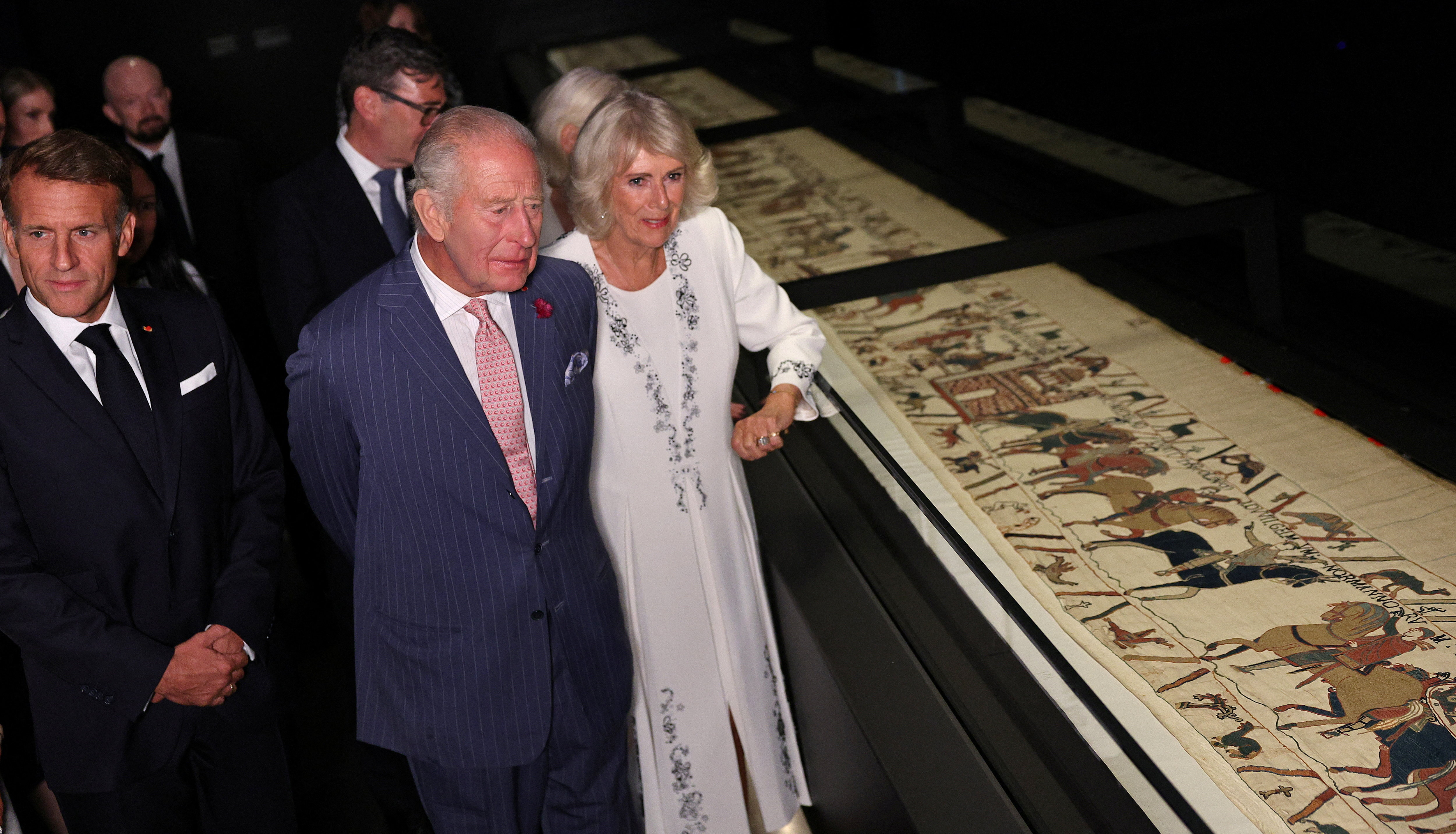 cover King Charles and Macron view Bayeux Tapestry at the British Museum