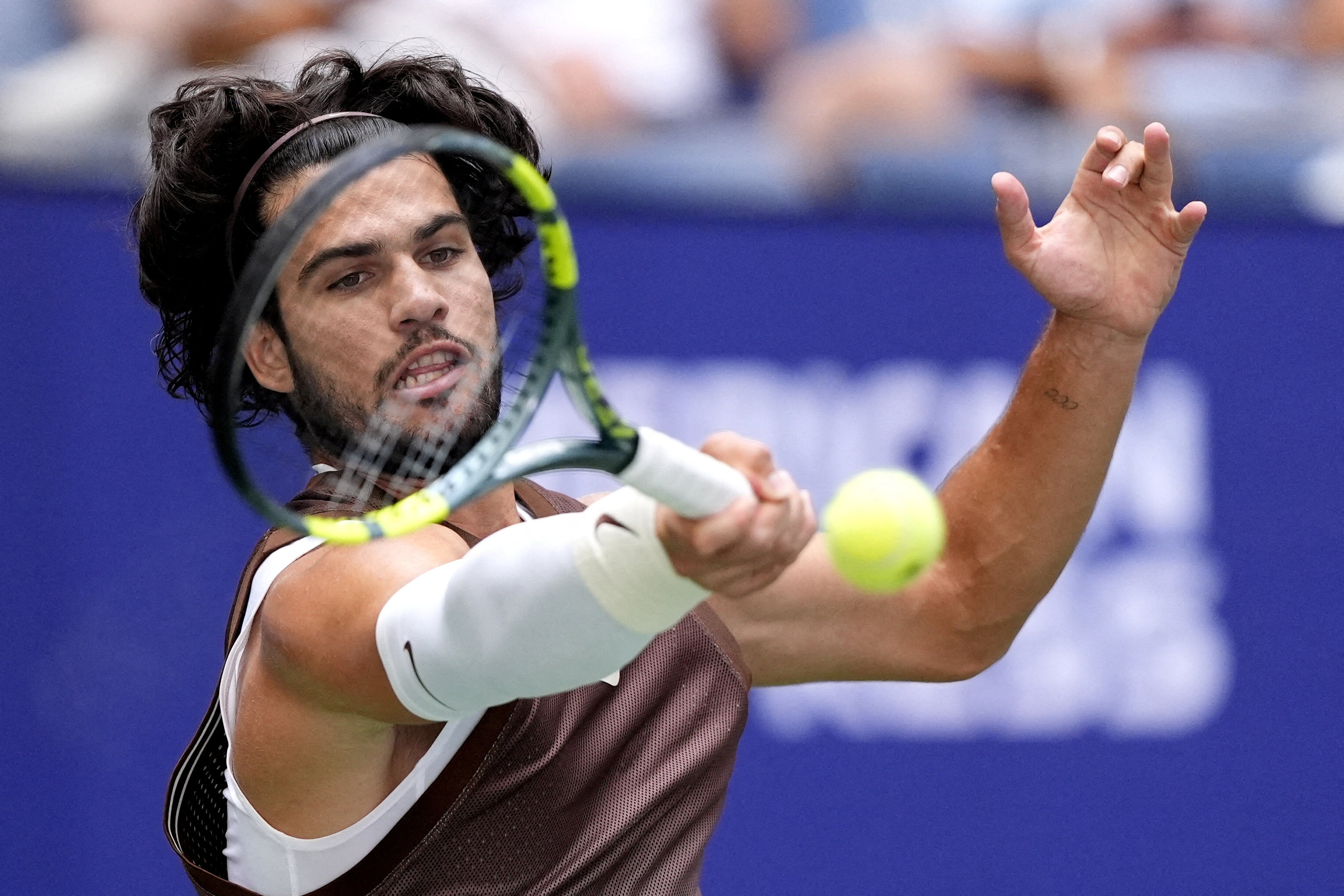 image Alcaraz keeps US Open party going, Sabalenka complains of cannabis smell in win