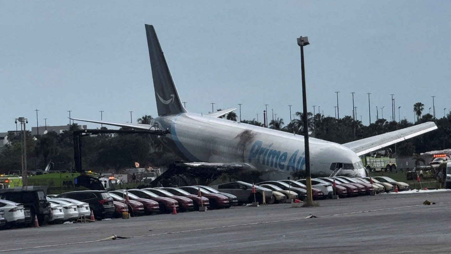 Amazon Prime Air cargo plane crash kills at least five in Miami
