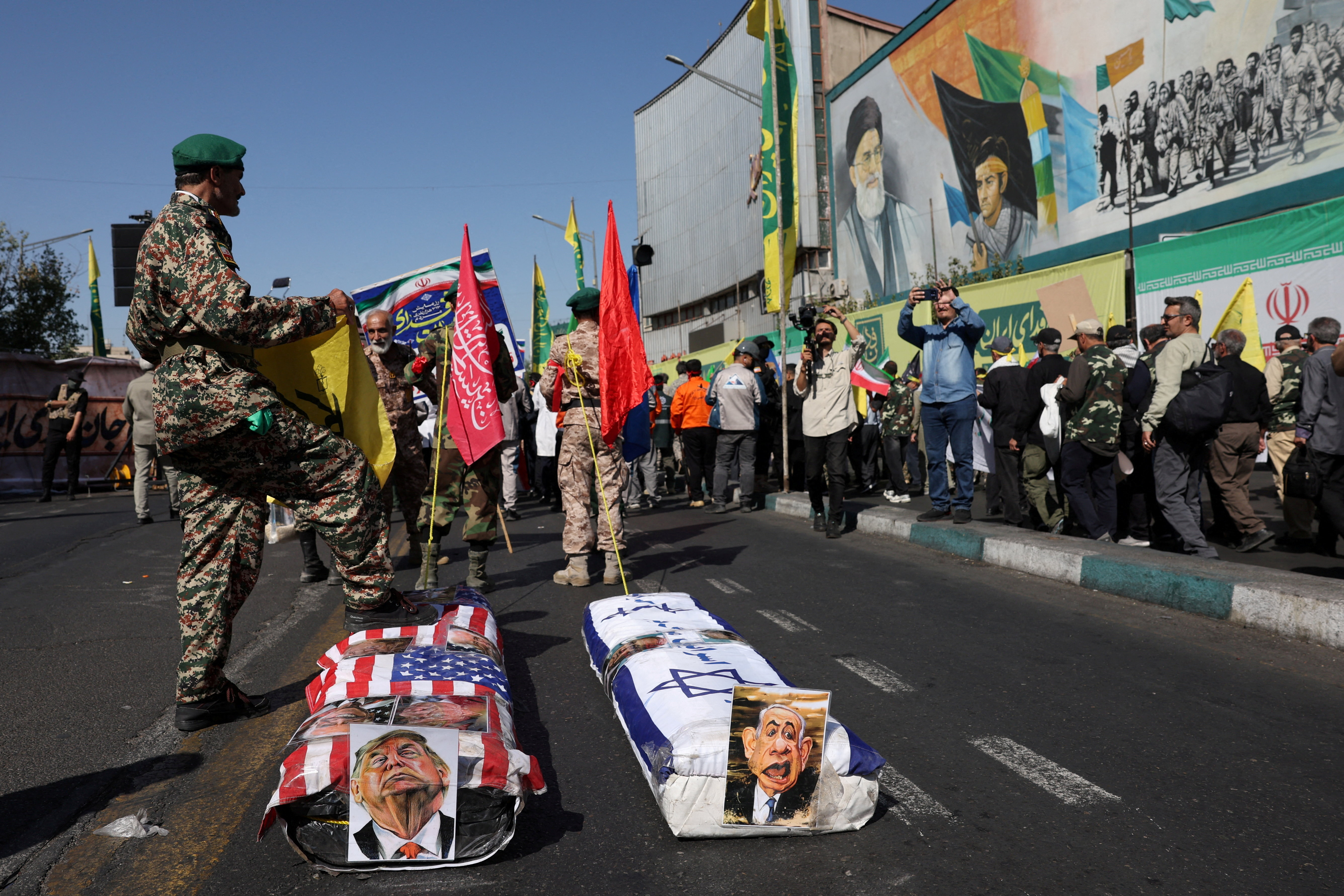 cover Iran and US hint at revival of talks 