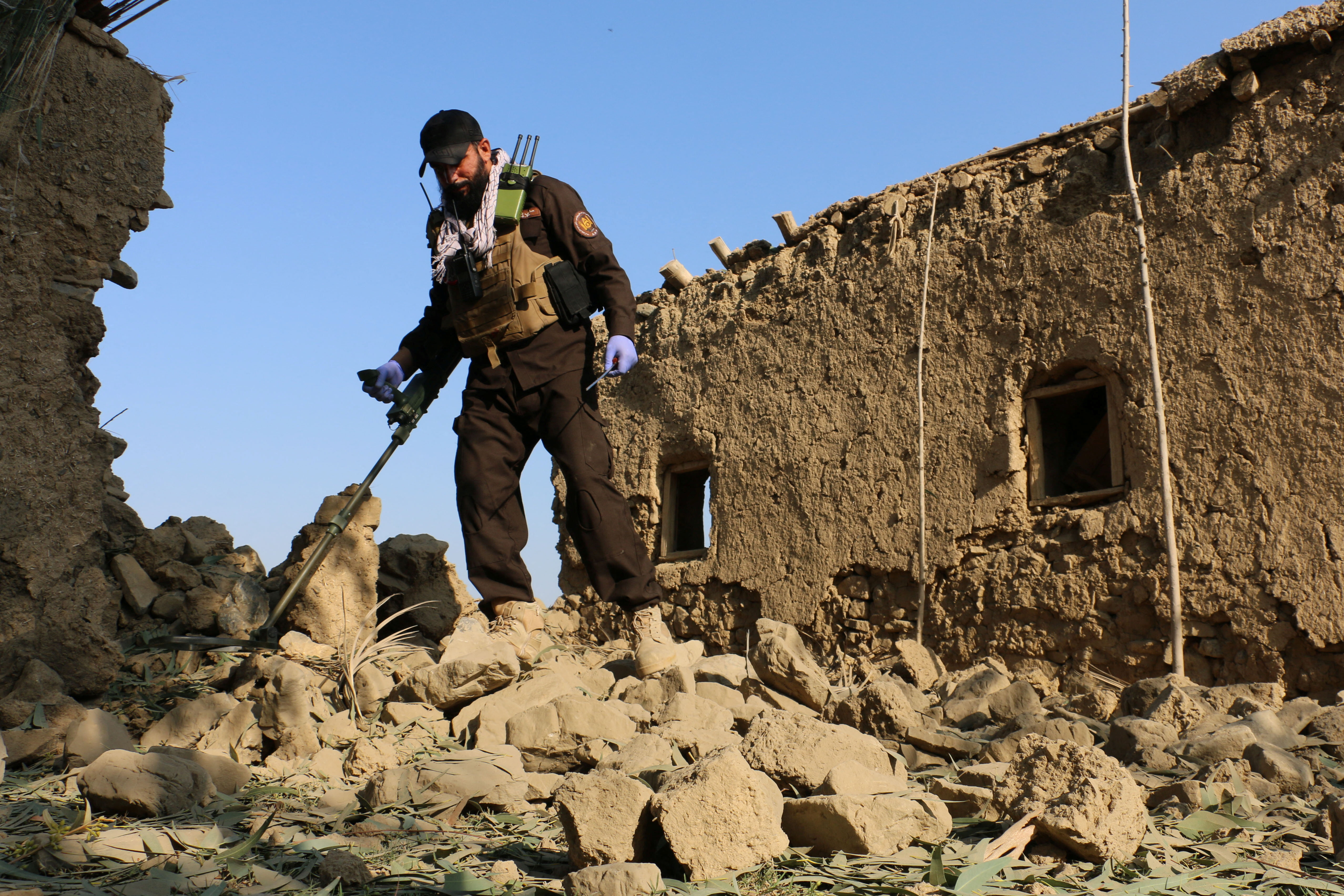 cover Afghanistan says 28 fighters killed after crossing from Pakistan; Islamabad denies ties