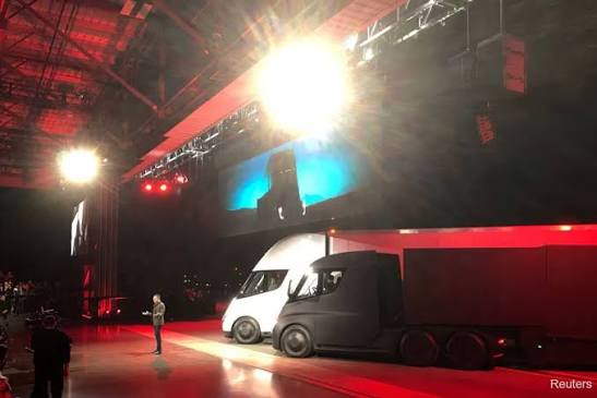 image Tesla is beginning Semi electric truck deliveries