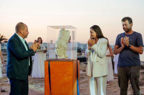 image Replica of ancient Aphrodite of Lefkolla welcomed to Paralimni