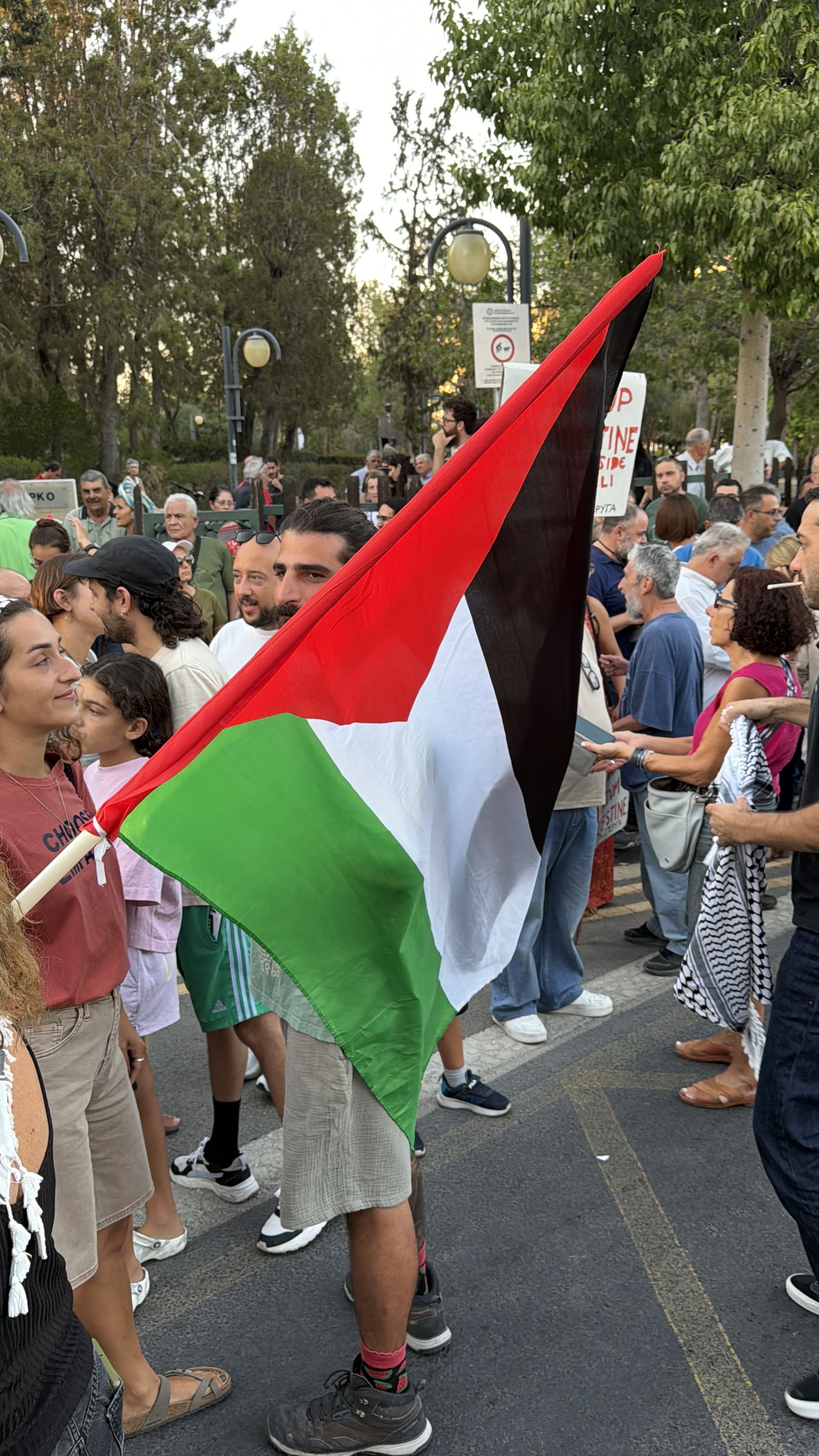 Israel, protest, demonstration, presidential palace, Herzog, Christodoulides