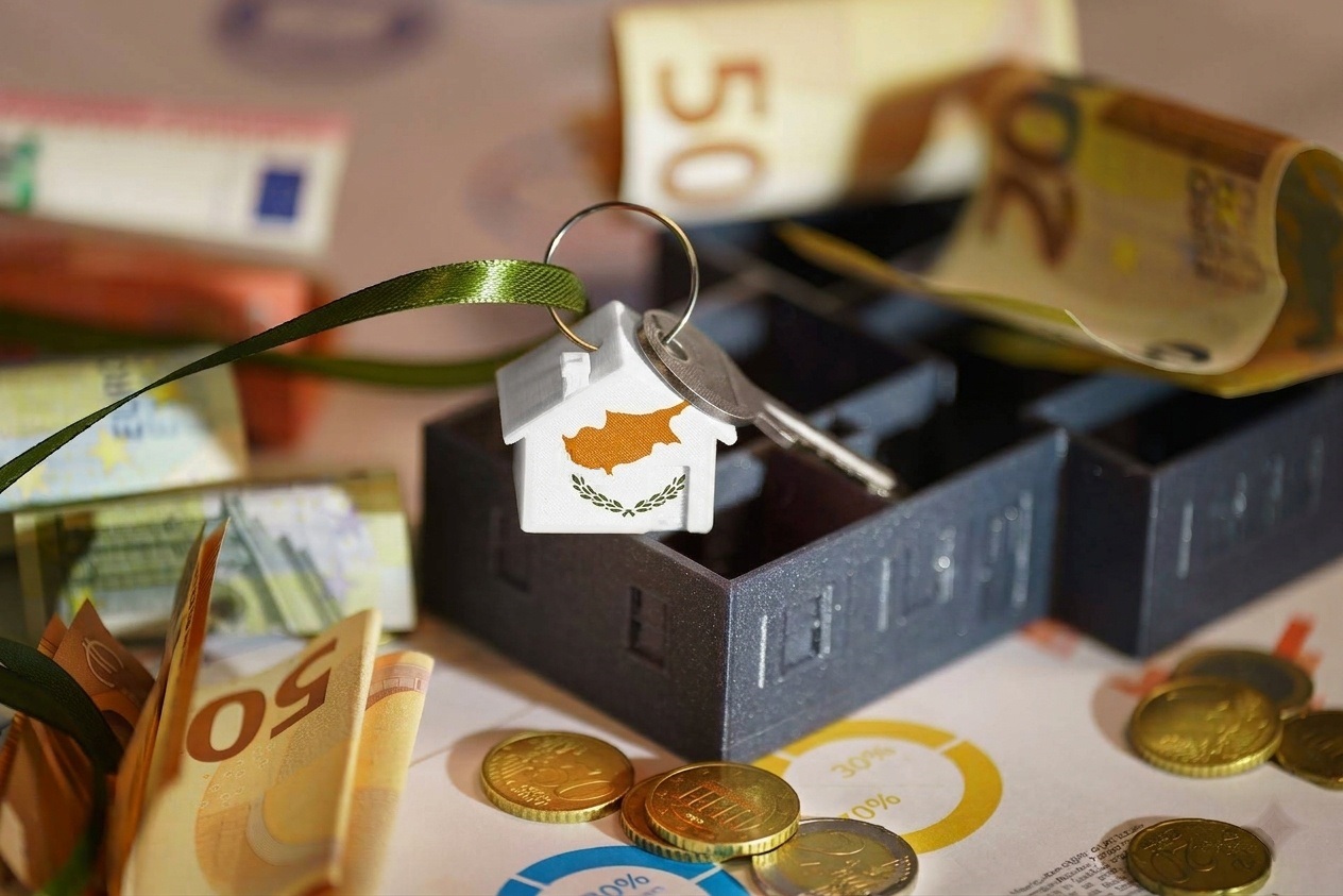 cover Cyprus deposit rates drop while home loans become pricier