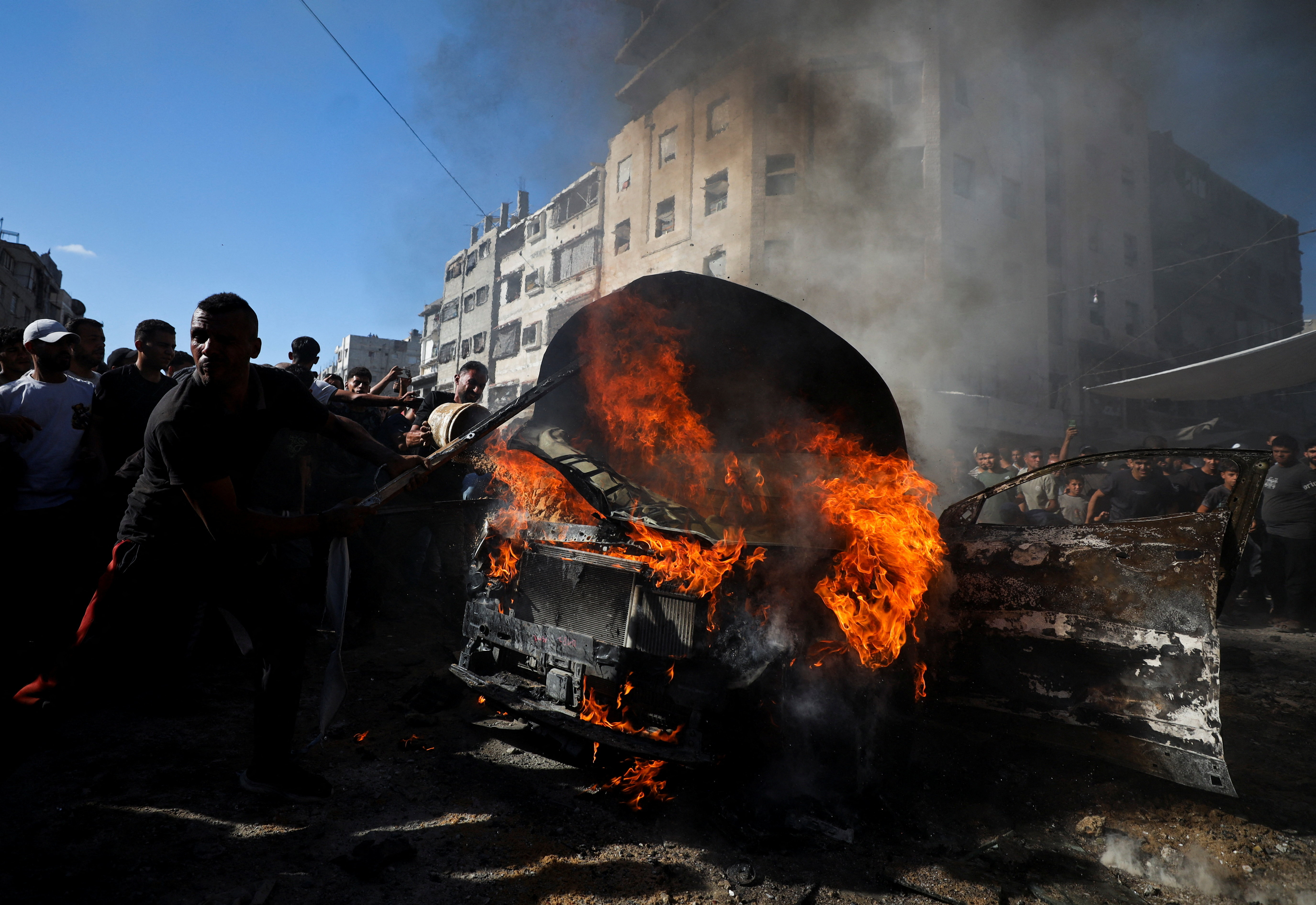 cover Israeli strikes kill three people in Gaza, medics say