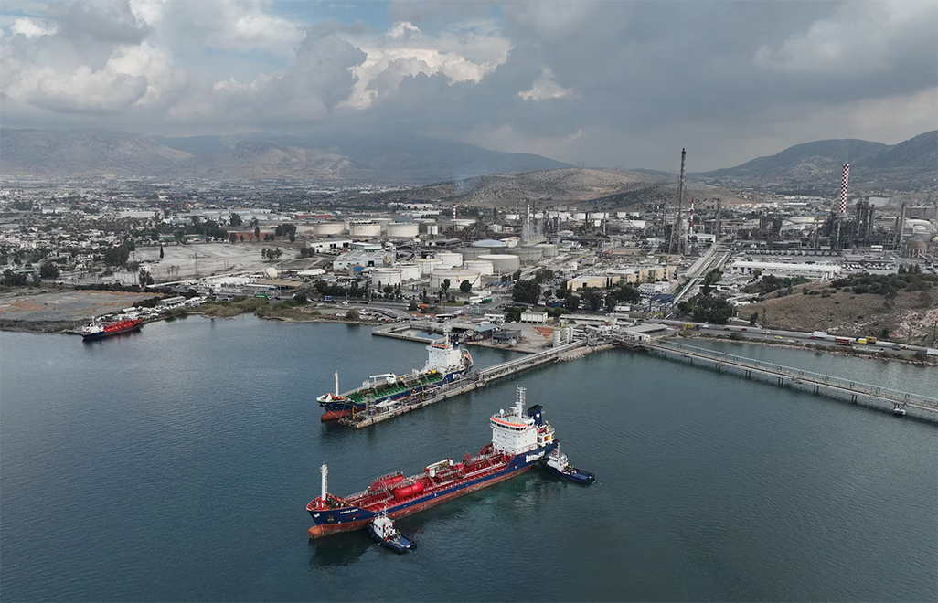 cover Greece extends motor fuel discounts through mid-October