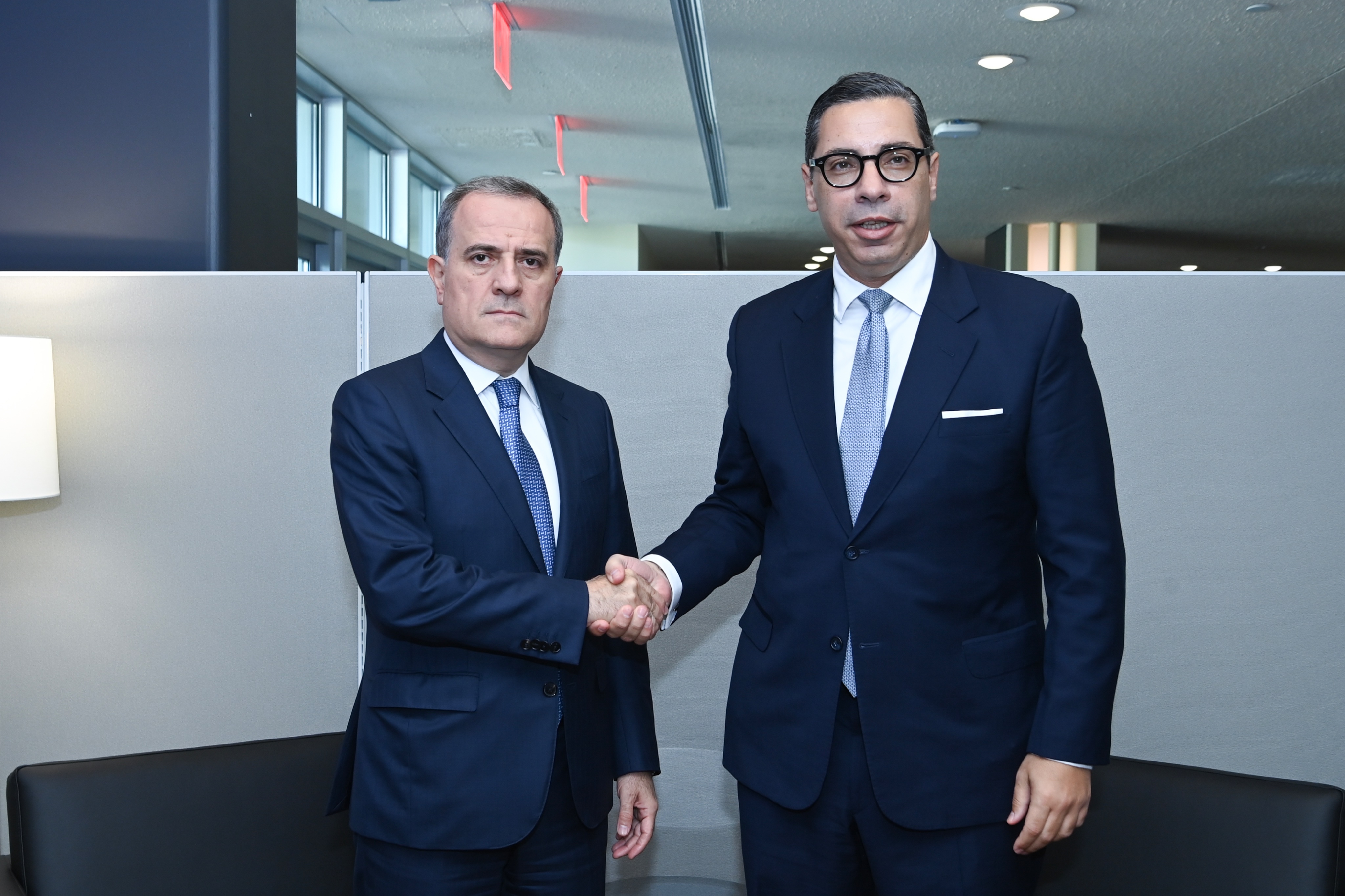 cover Kombos holds ‘frank exchange’ with Azerbaijan’s Bayramov