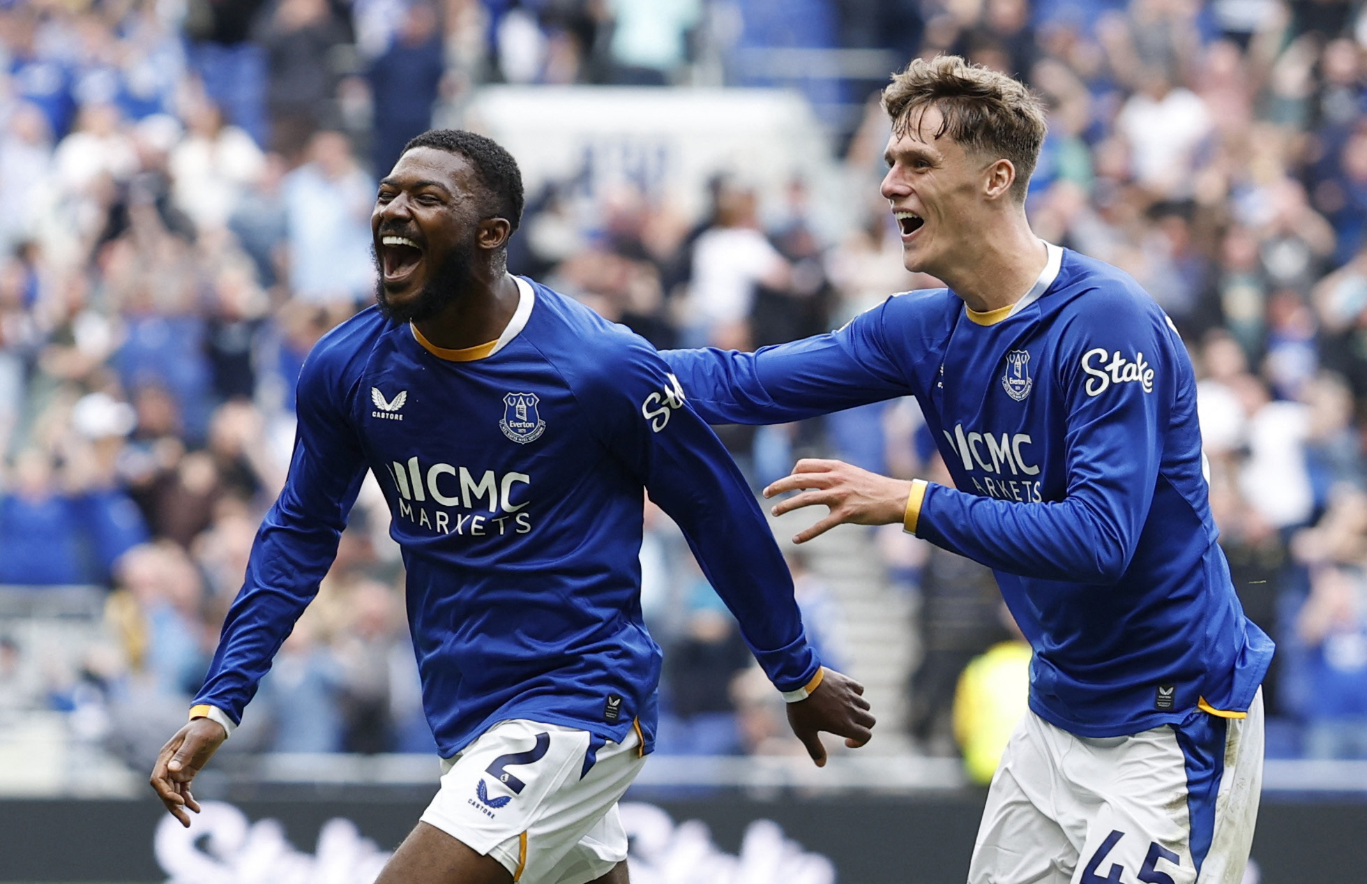 image Maitland-Niles screamer earns Everton 2-2 draw with Man Utd