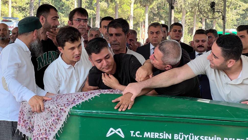Mother who died in Kyrenia ferry disaster ‘gave own life jacket to daughter’
