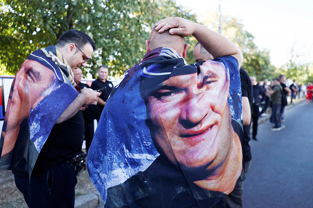 cover Thousands gather in Belgrade for funeral of war criminal Ratko Mladic