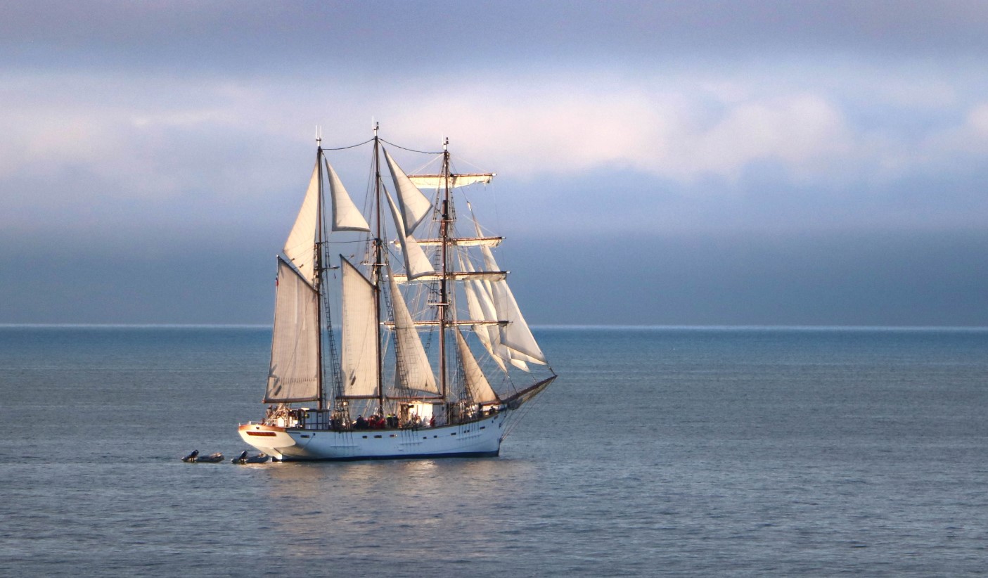 cover Old sailing manuals reveal how sailors helped create a global view of Earth