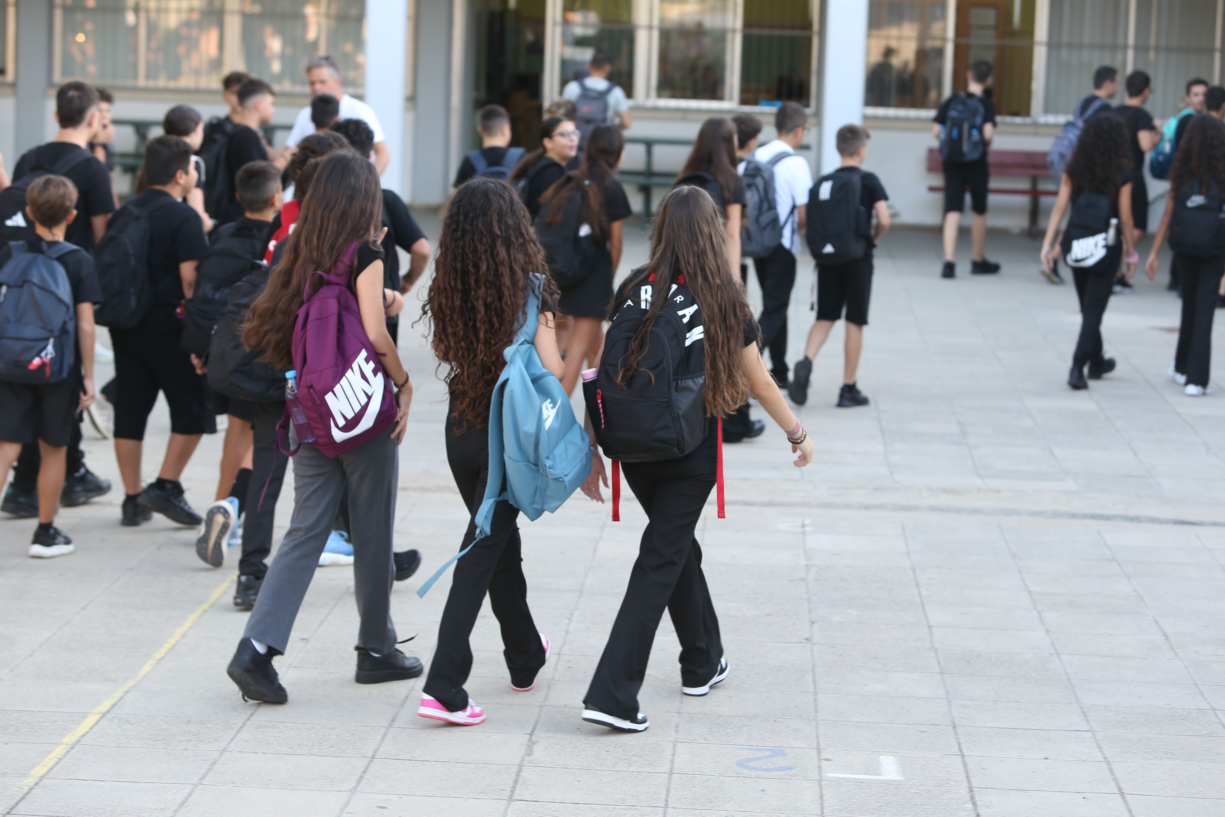 cover Students to stage classroom walkout over lack of air conditioning