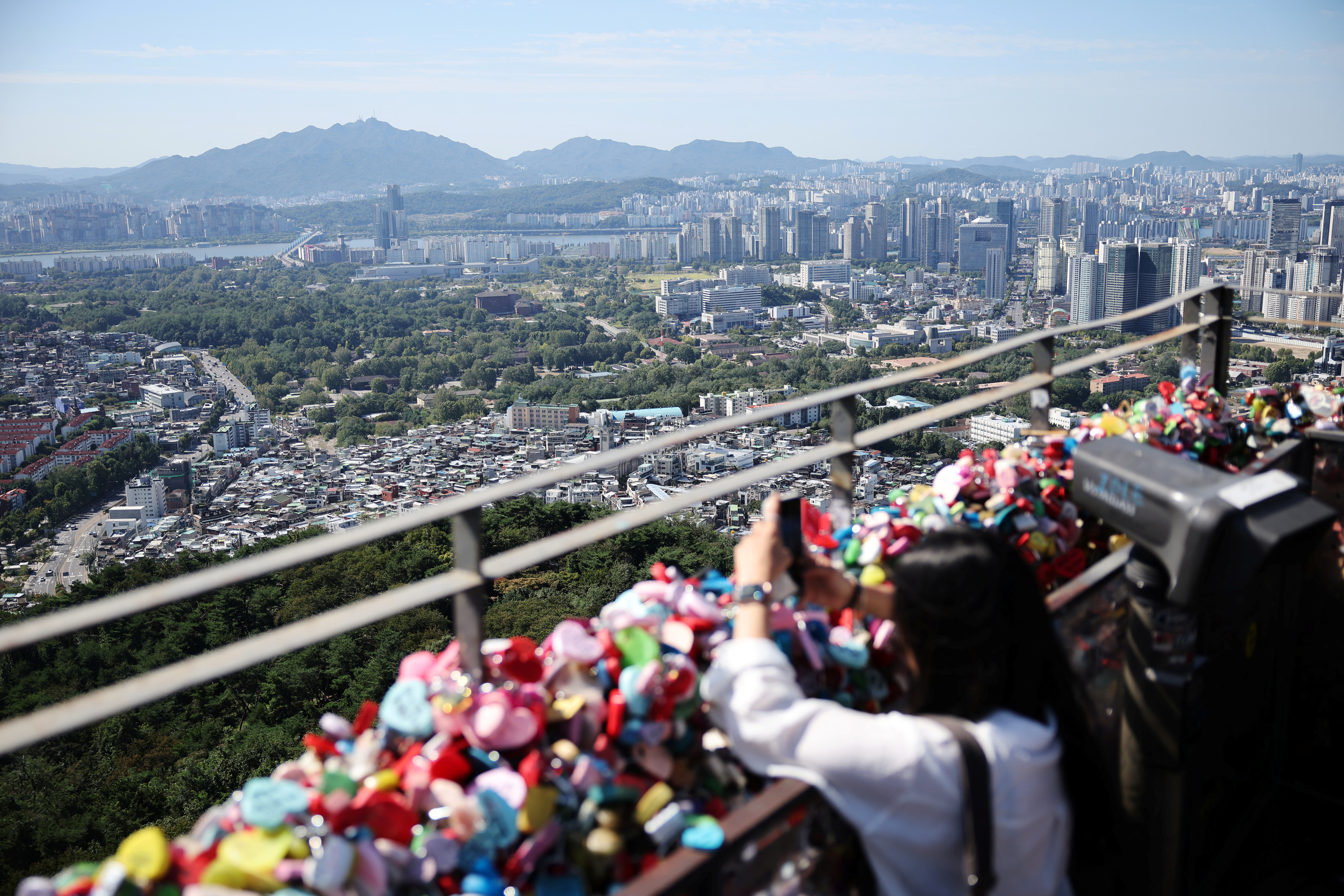 Seoul’s green space is a battleground for its mayor and South Korea’s president