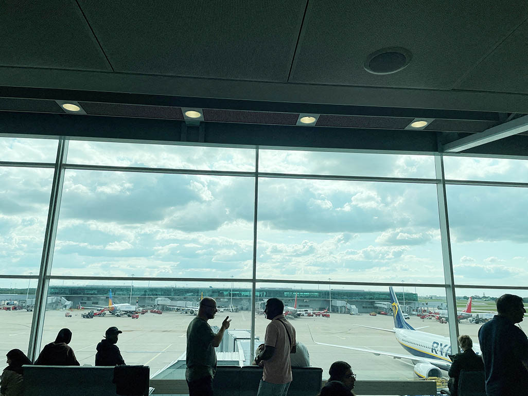 image Air traffic control issue disrupts departing flights at major UK airports