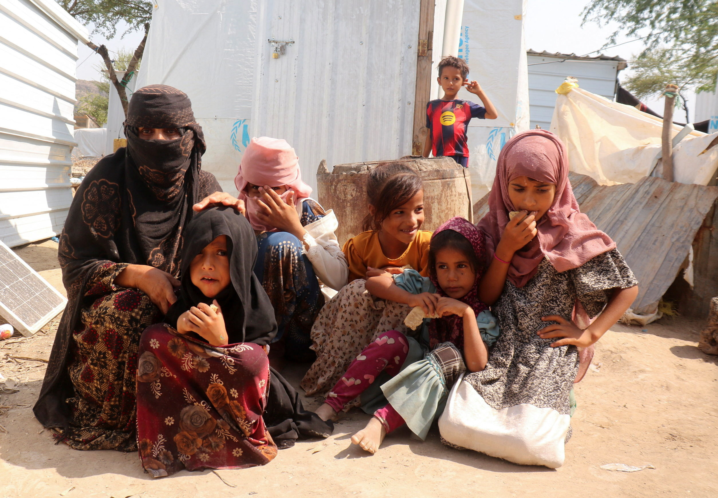 image Yemen conflict displaces 112,000 people inside country, thousands flee to Djibouti, UN migration agency says