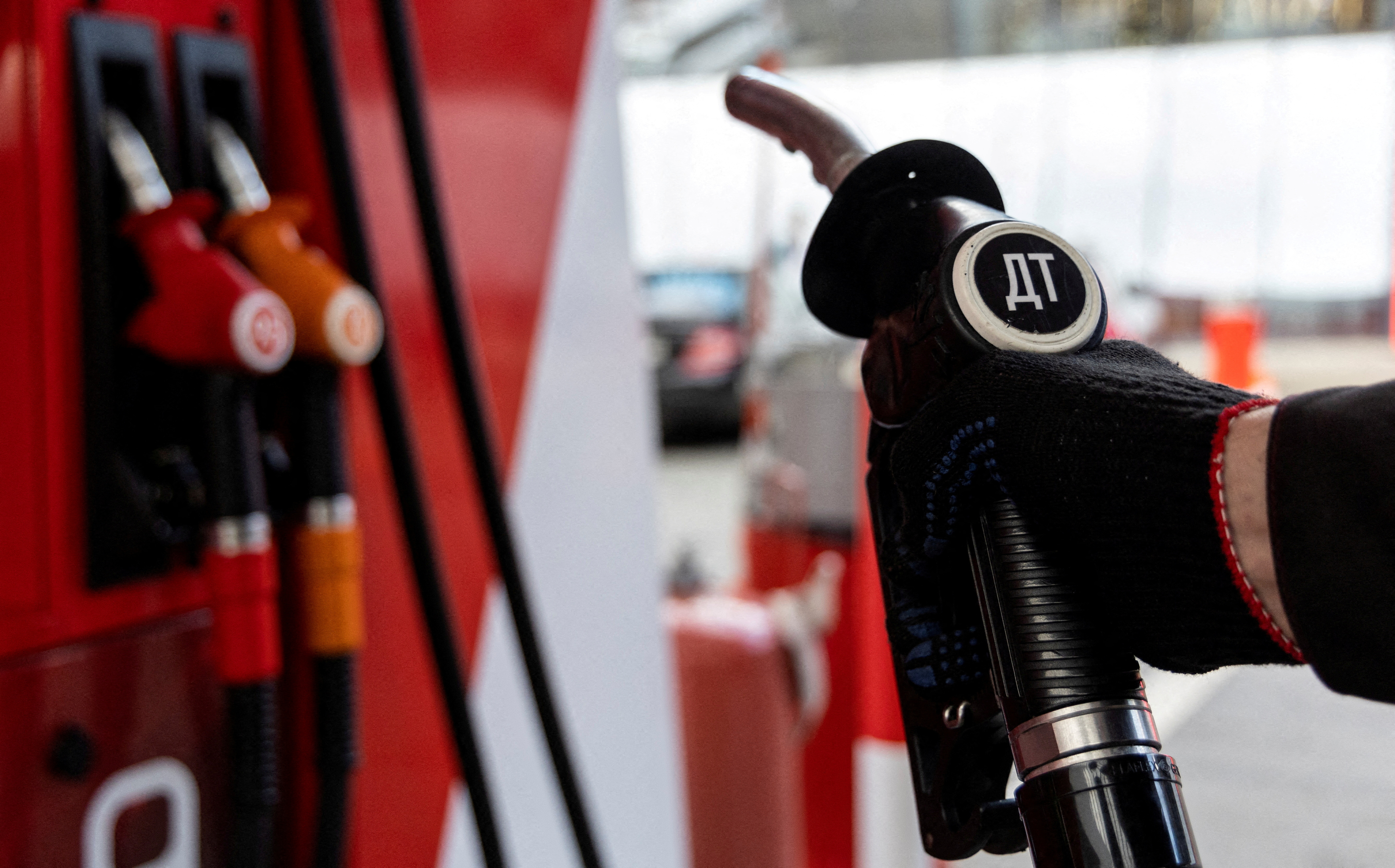image Russia says it may export up to 3.5 million tons of diesel a month by year-end