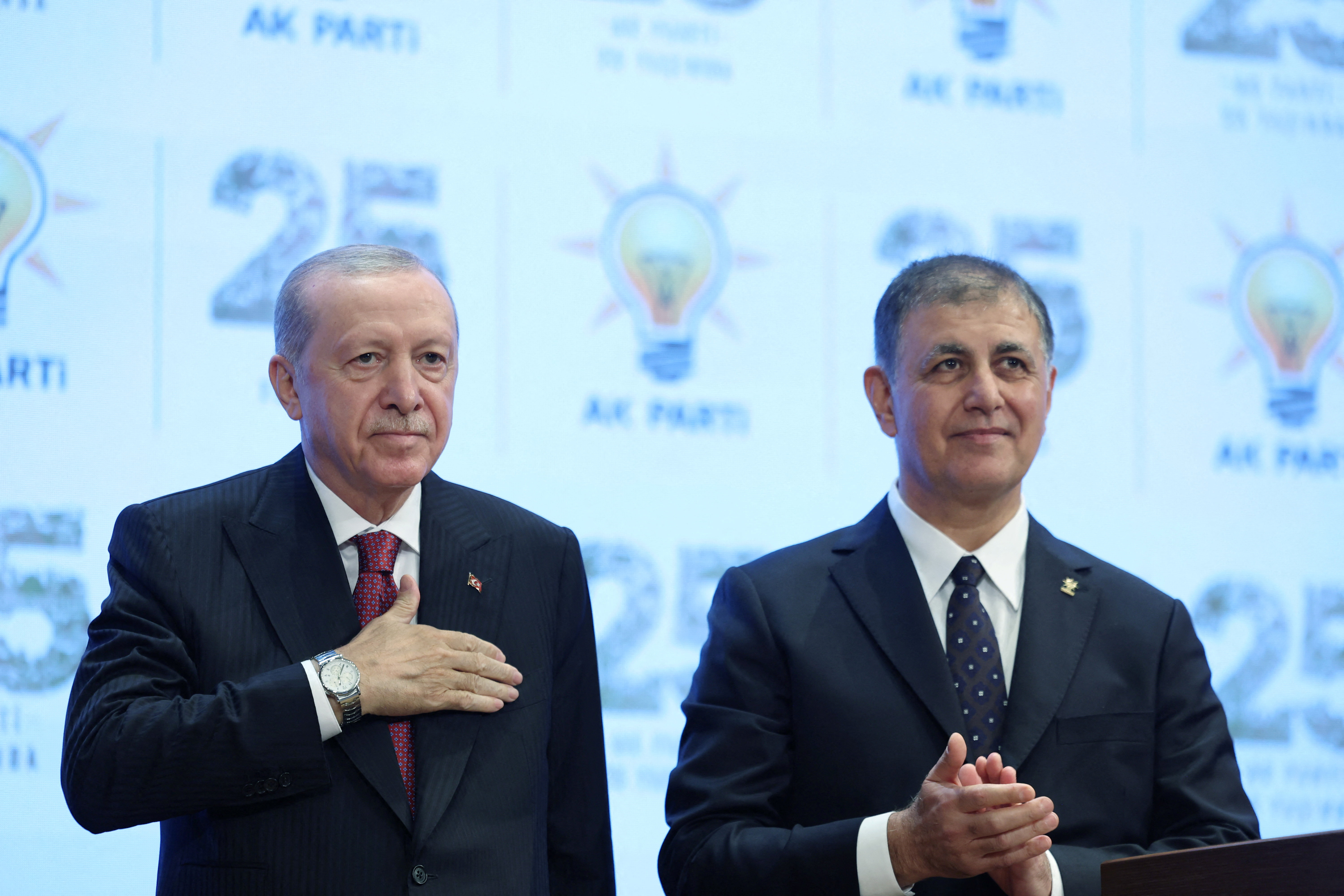 cover Mayor of Turkey&#8217;s secular stronghold Izmir joins Erdogan&#8217;s party