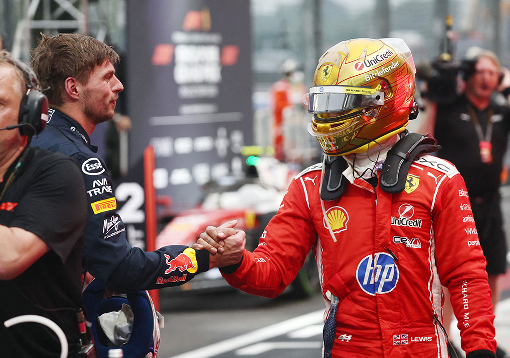 image Verstappen claims first Singapore win as nine retirements mar chaotic sprint