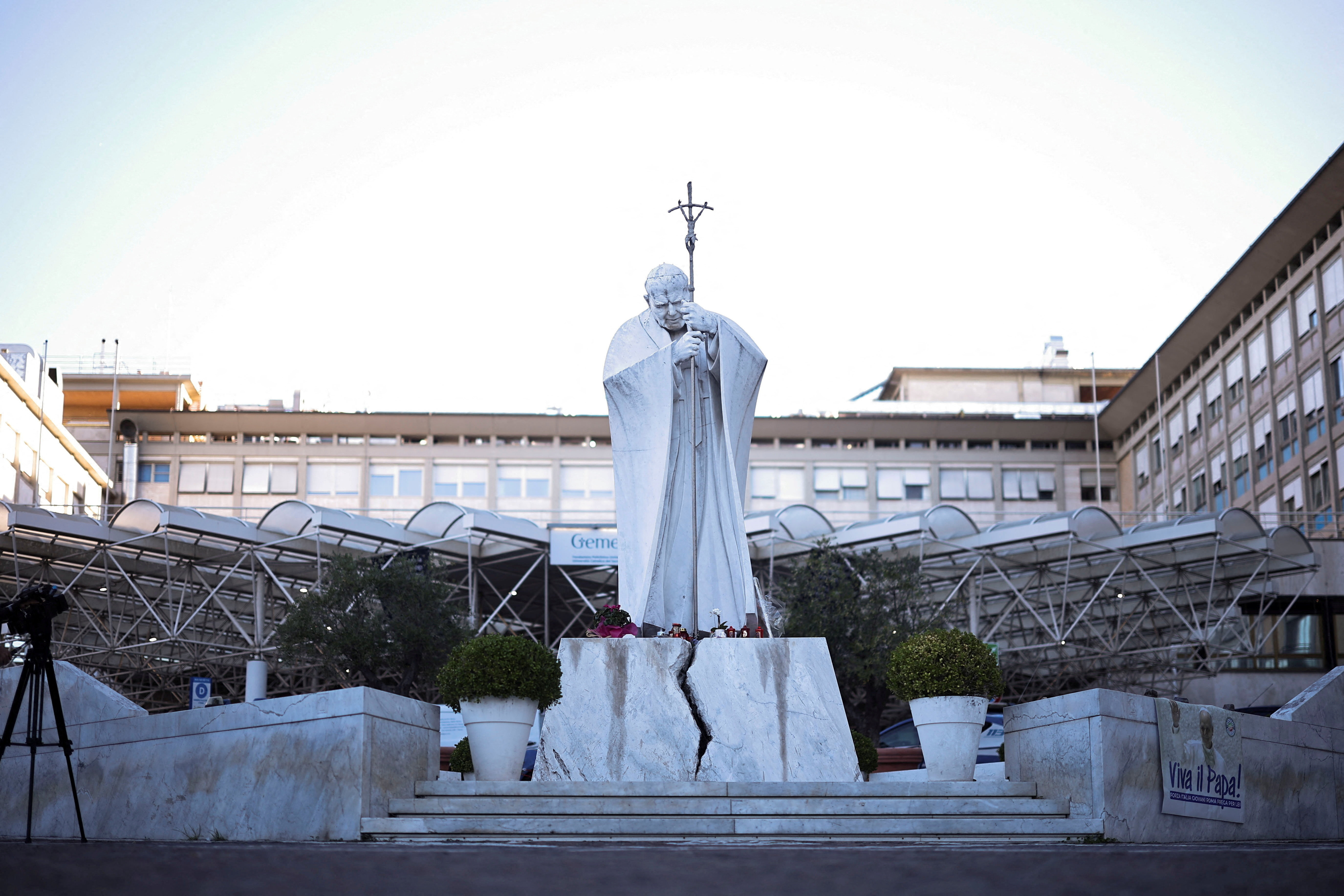 image Pope Leo had a good night in hospital as he recovers from lung cancer surgery