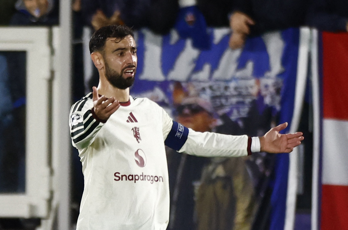 image Police investigate burglary at Man United captain Fernandes&#8217; house