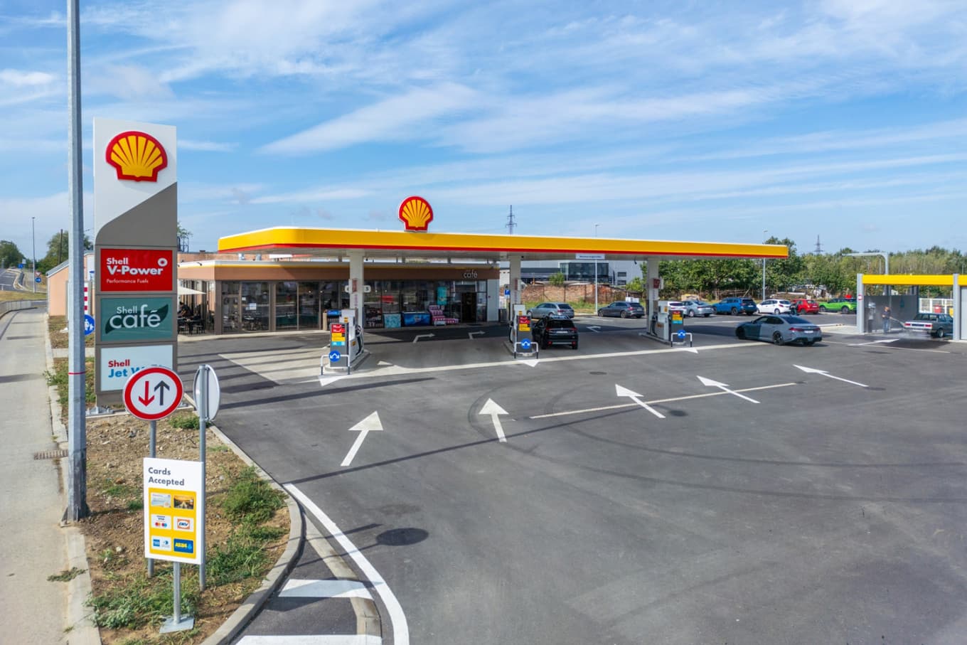 image Coral Shell Licensee inaugurates its 100th service station outside Greece