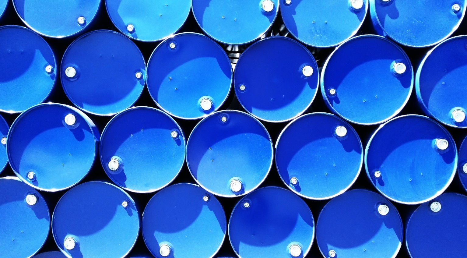 cover EU chemicals trade surplus reaches €257 billion in 2025