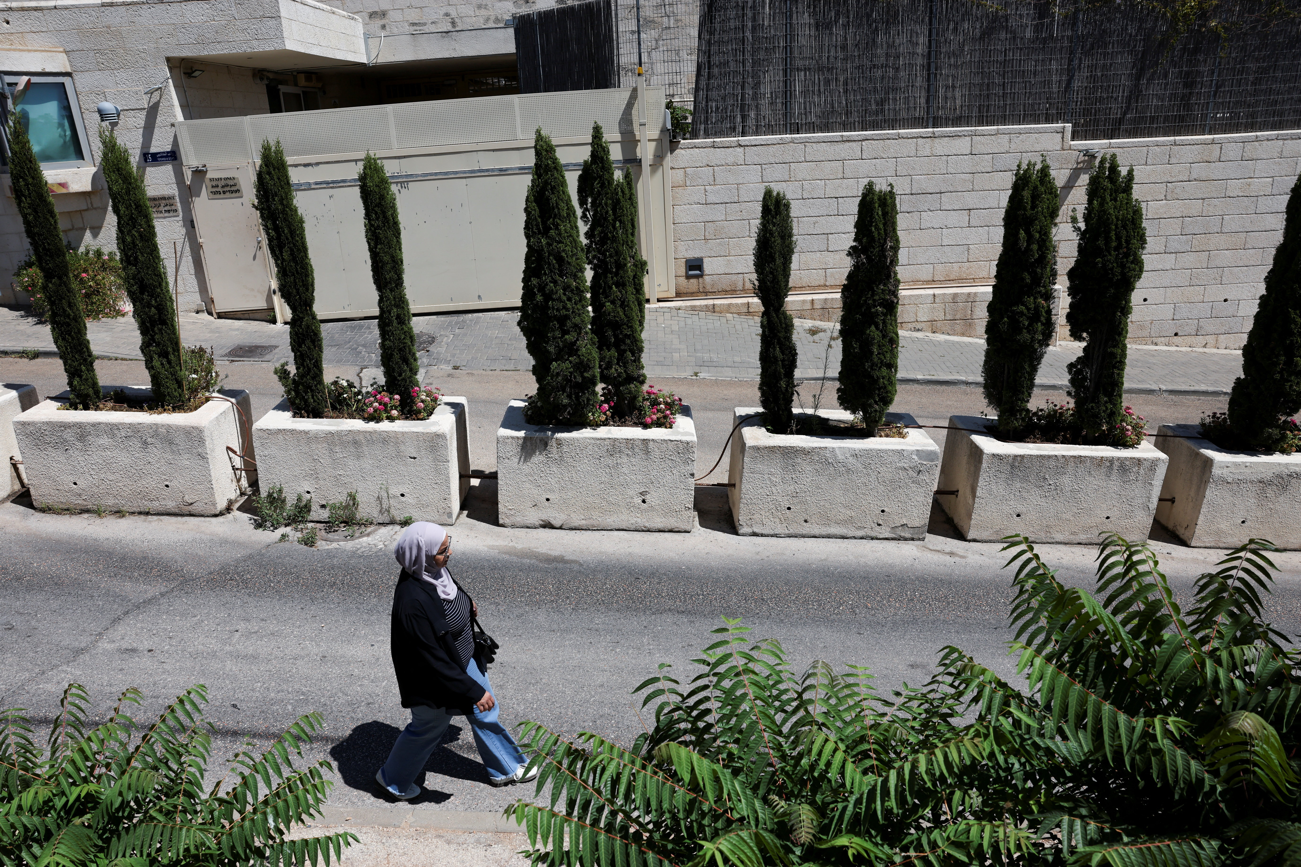 cover Britain likely to expel Israeli diplomats if Jerusalem consulate closes, sources say