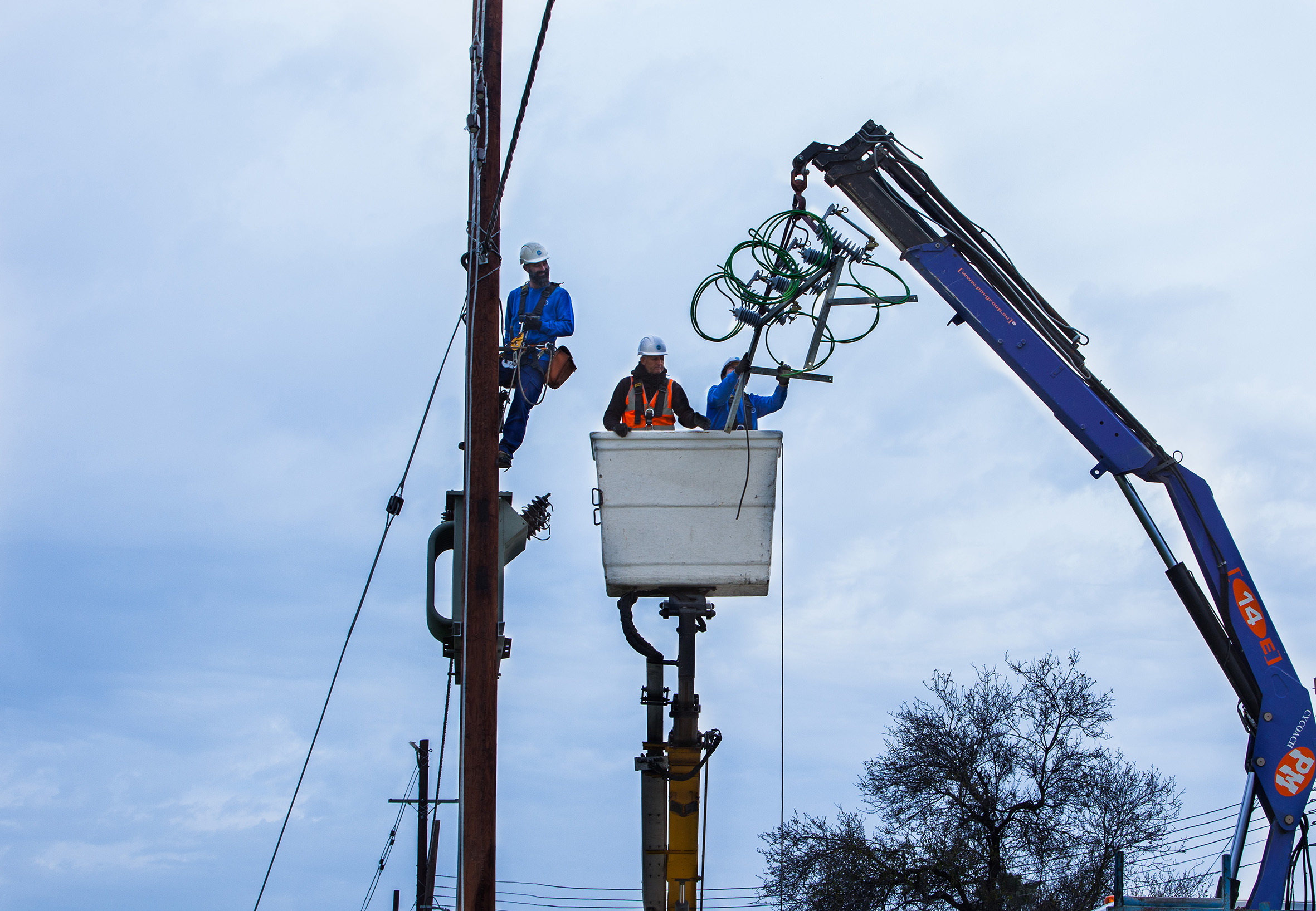 cover Electricity cables continue to pose a significant fire risk