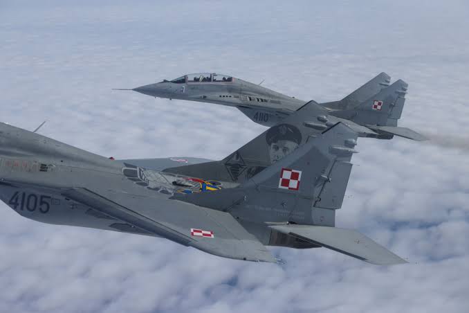 cover Poland scrambles aircraft as Russia launches strikes on Ukraine, Polish military says