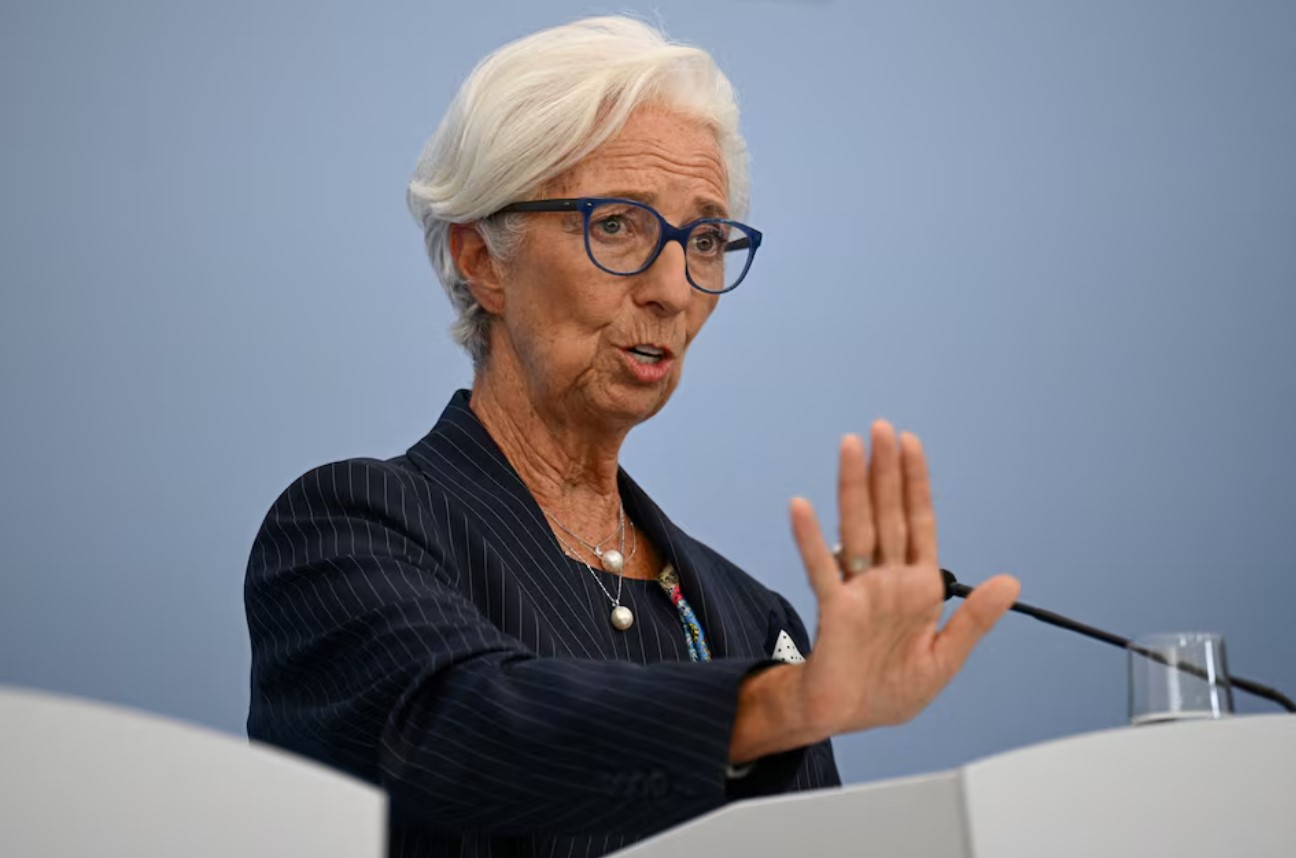 cover Early exit by Lagarde gives EU time to appoint new central bank chief
