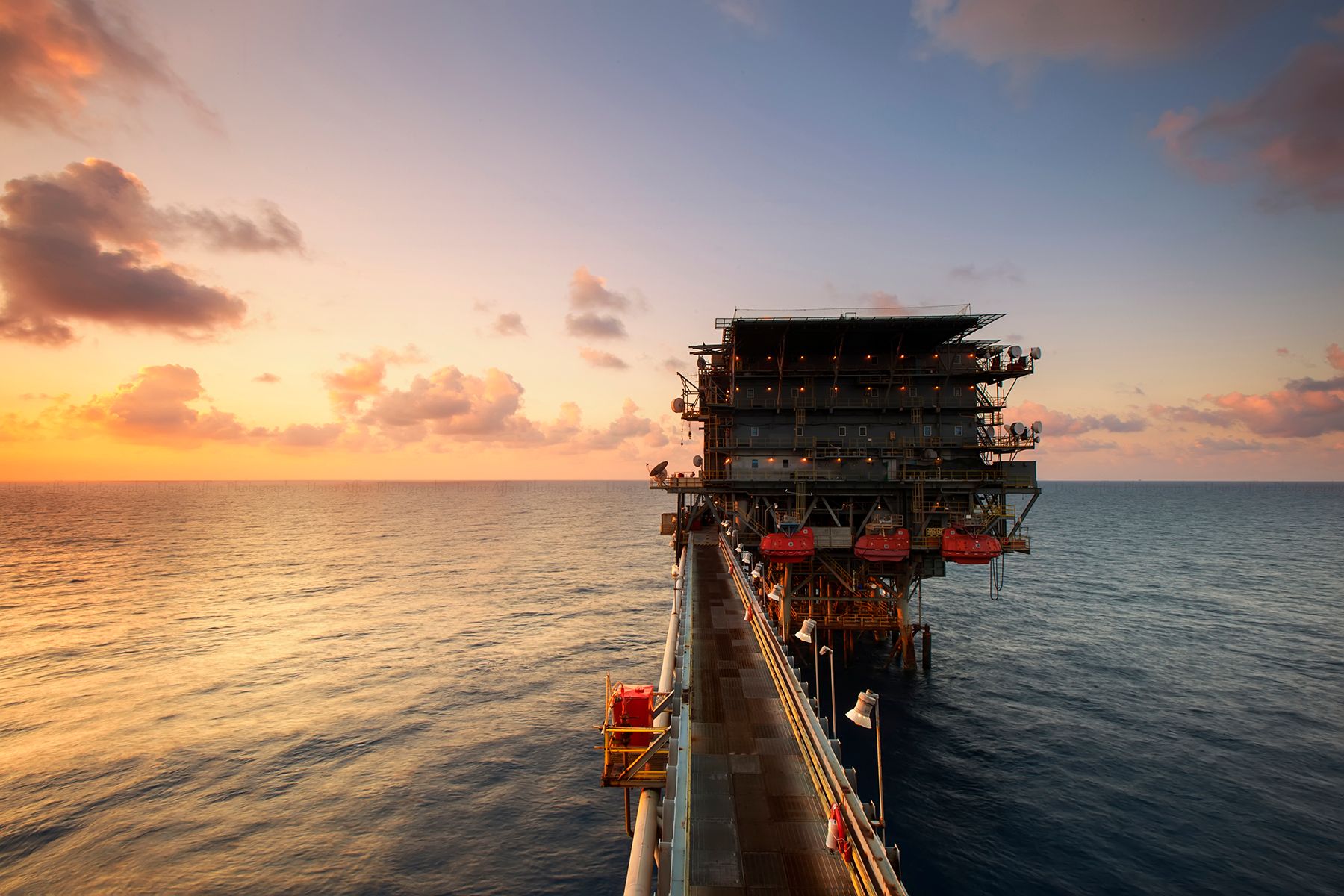 cover Oil nears $107 as Gulf attacks threaten fresh fuel price hikes in Cyprus