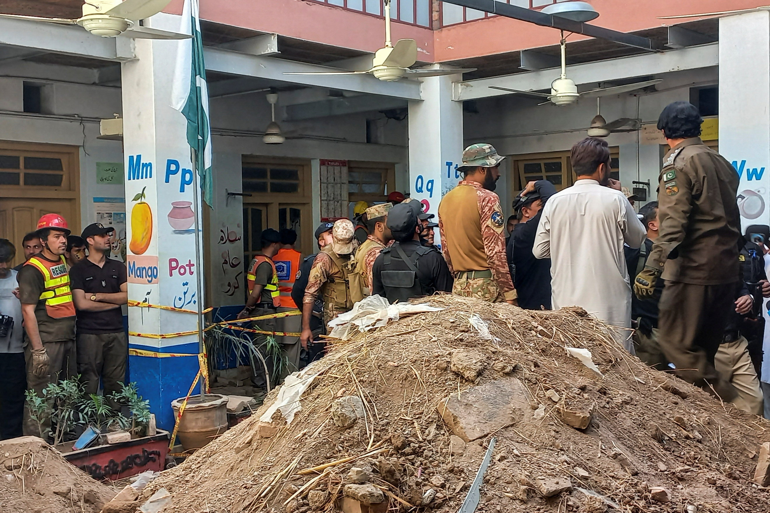 cover Pakistan school roof collapse kills 28; more deaths feared