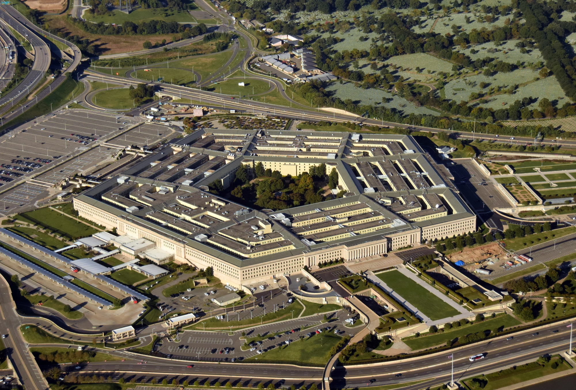 image Pentagon urges NATO allies to tone down Russia rhetoric
