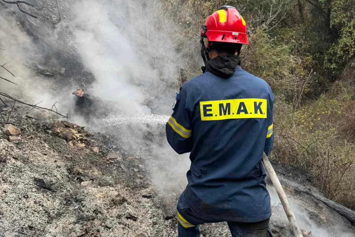 image Genikes Insurance supports Fire Service with supplies and equipment
