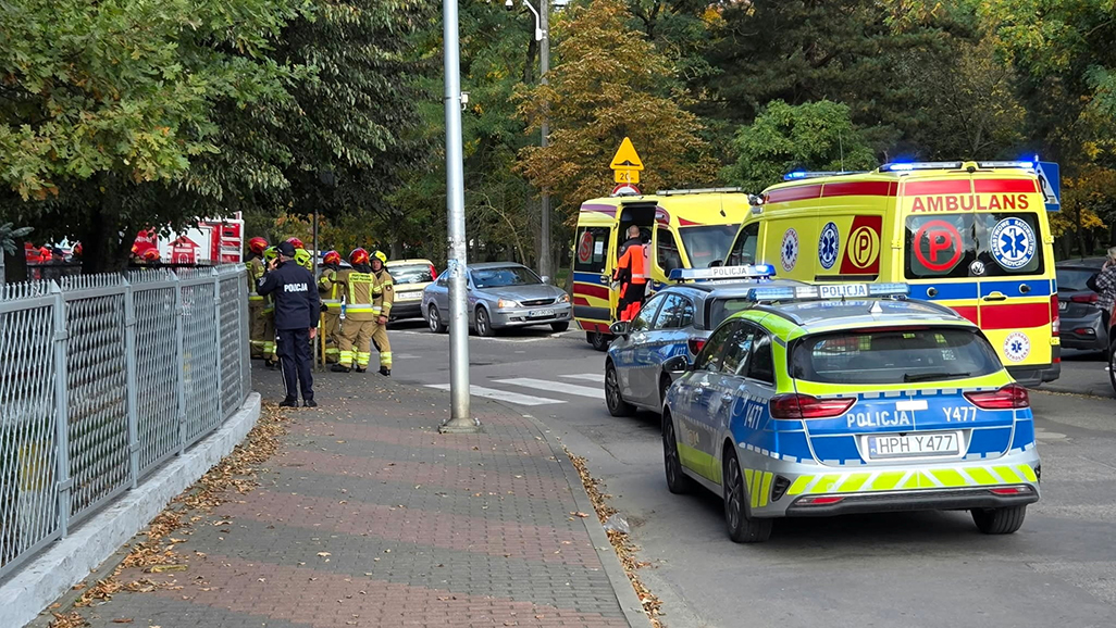 image Poland deploys over 20,000 police to schools after spate of stabbing attacks