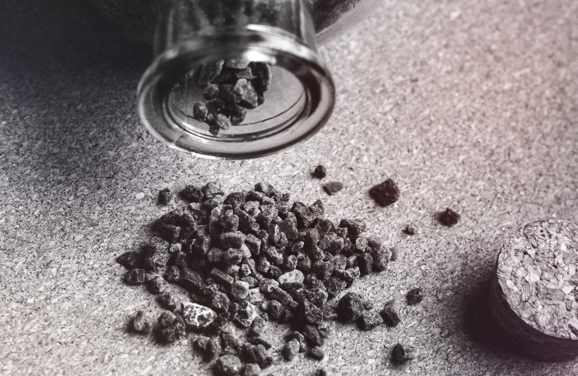 cover Building an early warning system for Europe’s critical raw materials