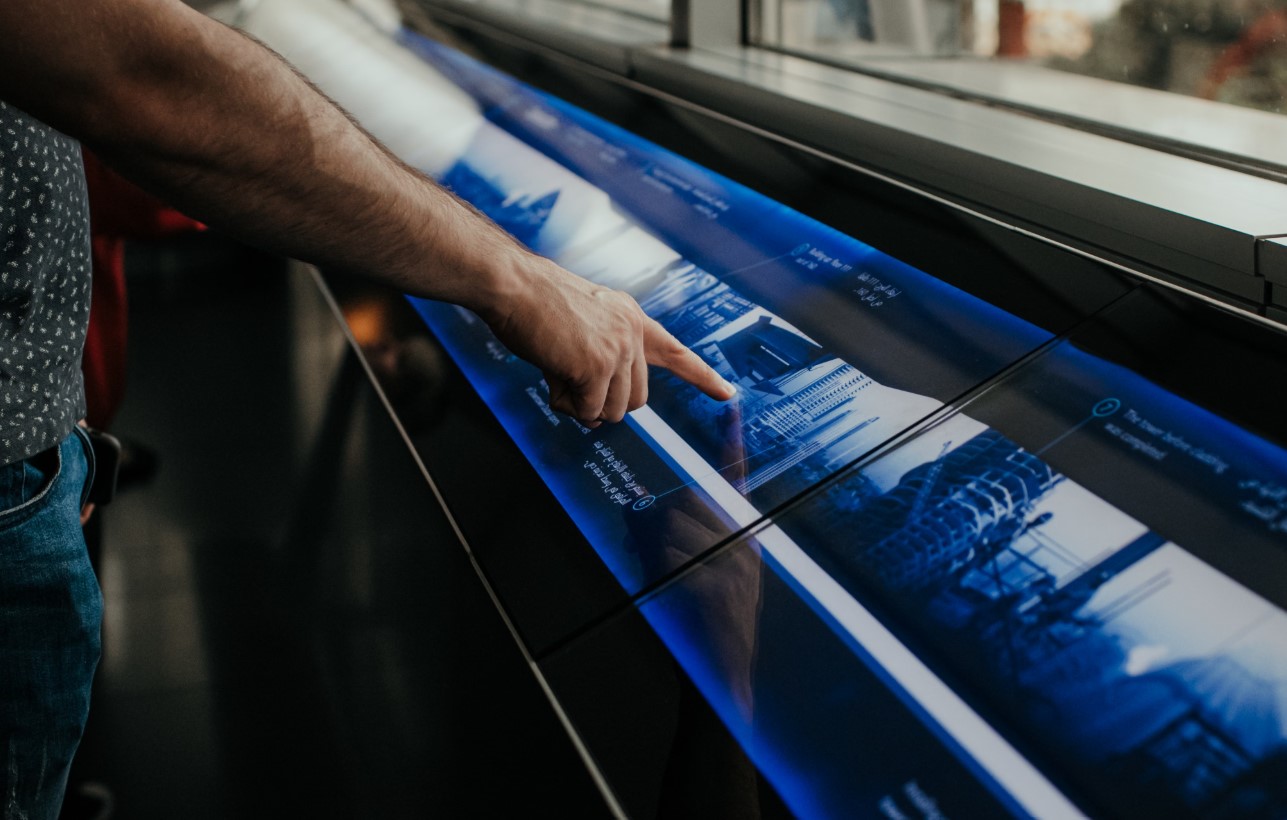 cover Global public display shipments rise as AI and AV demand grow