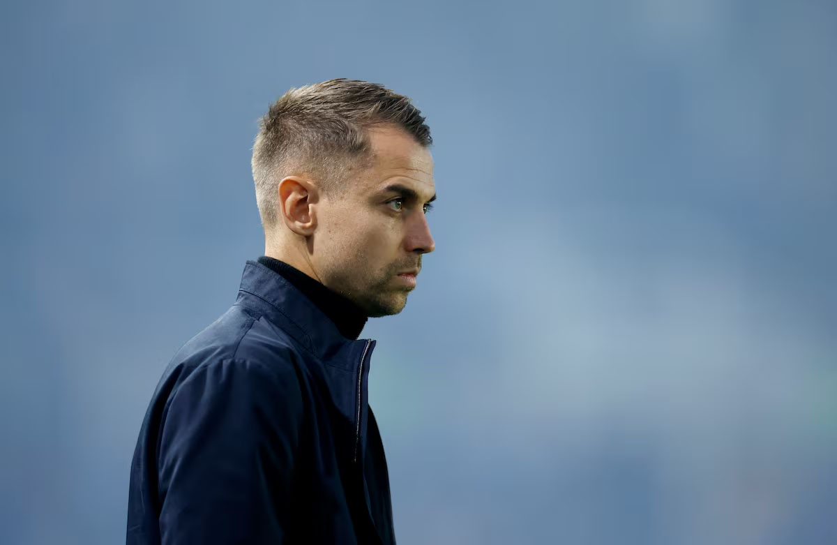 image Former Spurs defender Vega declares intention to run against Infantino