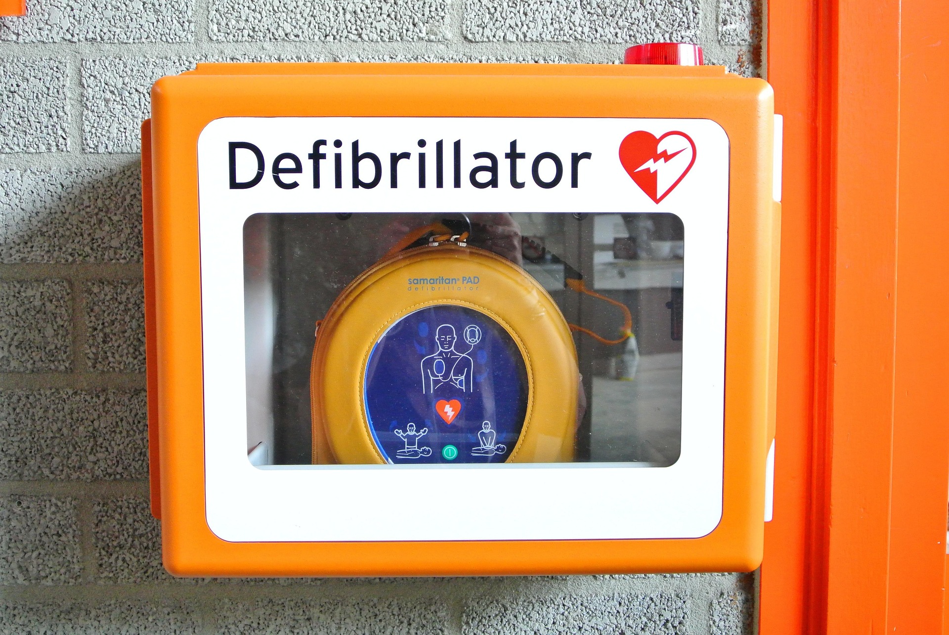 cover Rotary club donates four new defibrillators for Nicosia municipalities